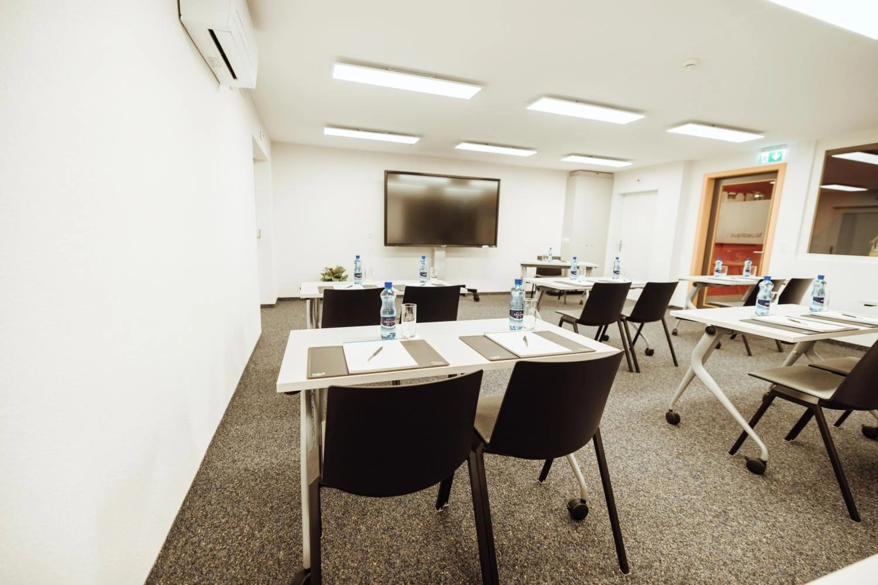 Meeting/conference room in My Hotel Fribourg