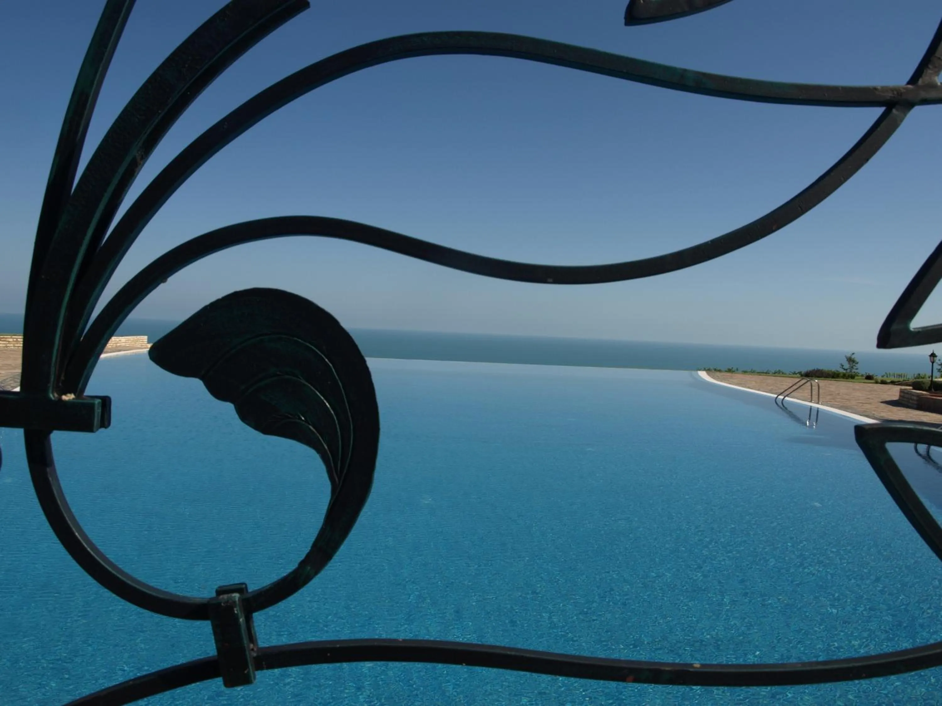 Swimming pool in Kaliakria Resort