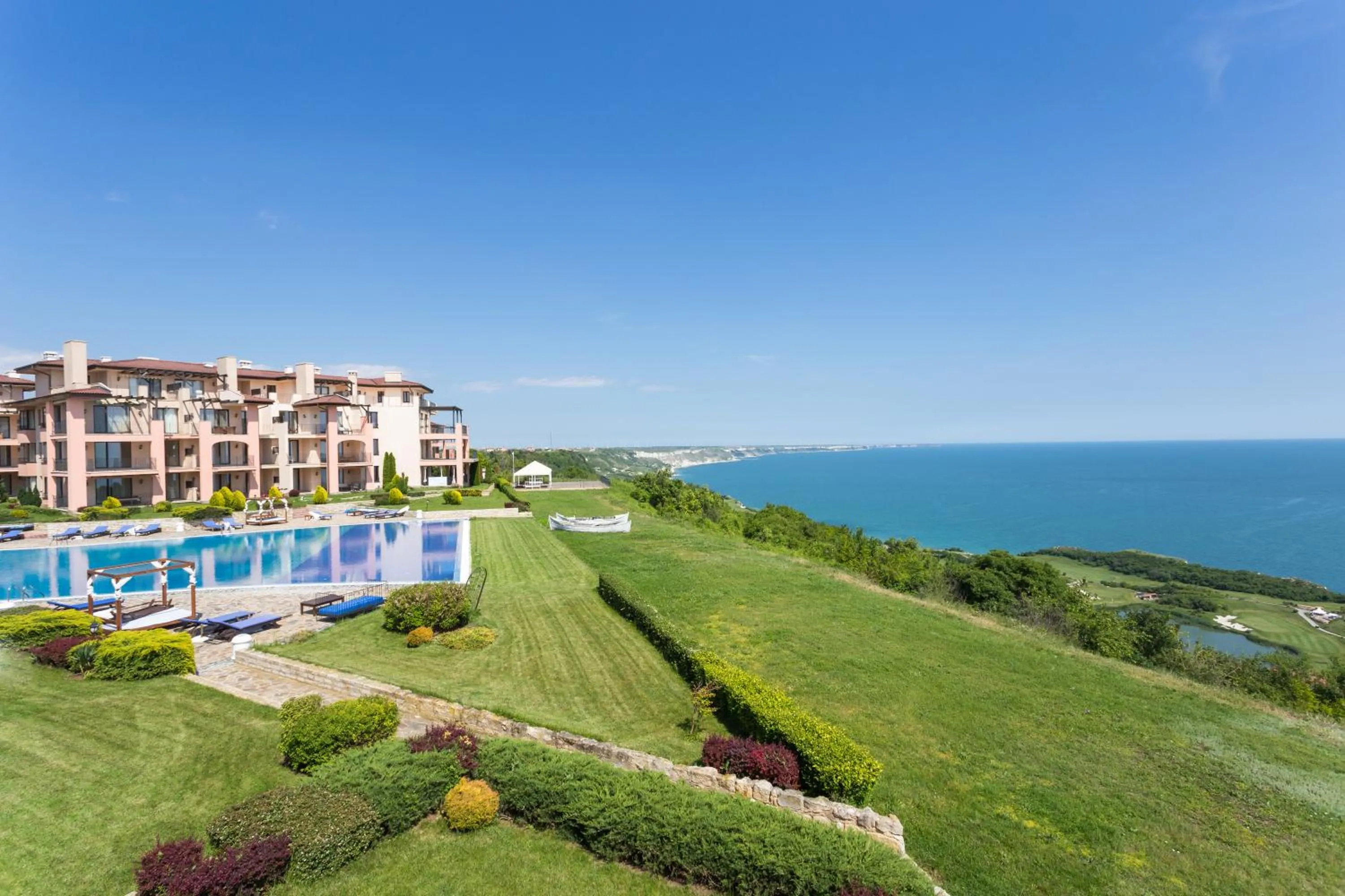 Pool view in Kaliakria Resort