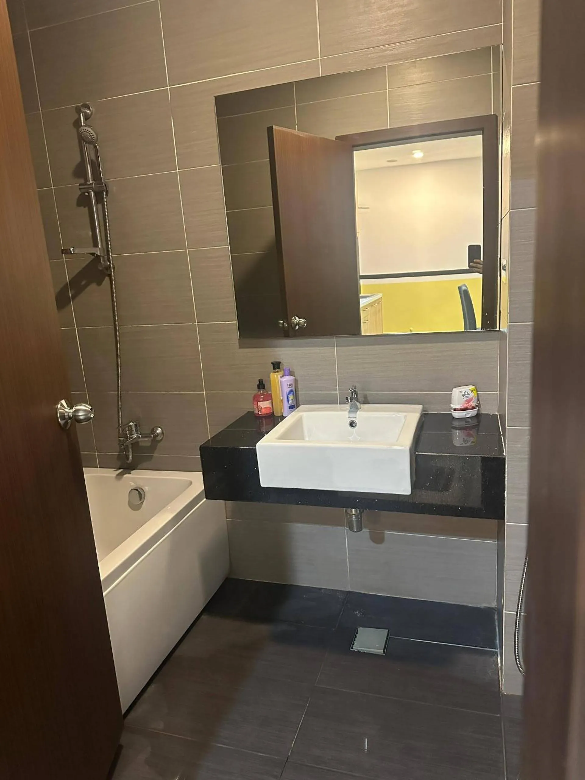 JB City D'Esplanade Shopping mall apartment