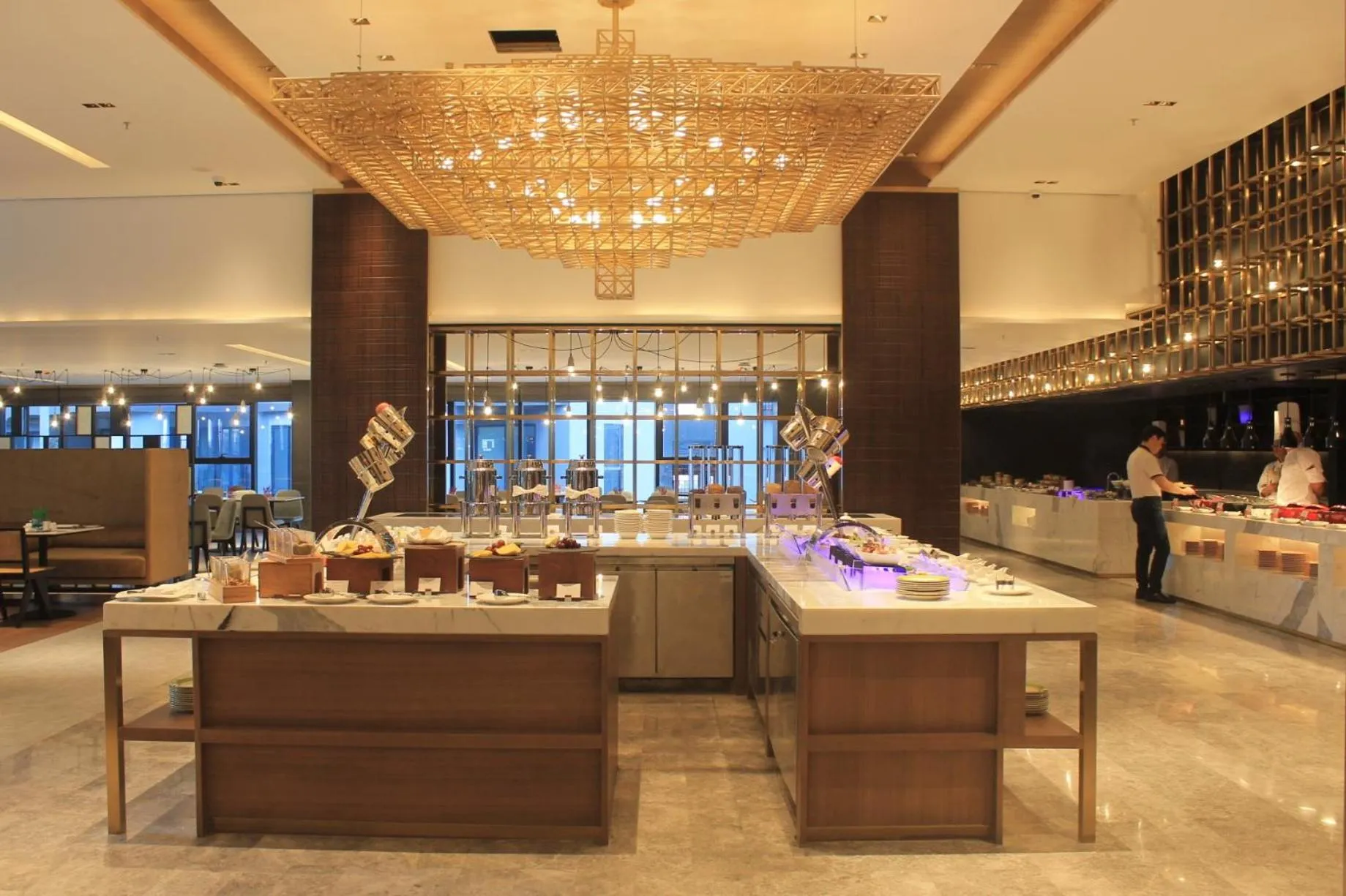 Restaurant/places to eat in Wyndham Grand Yangon