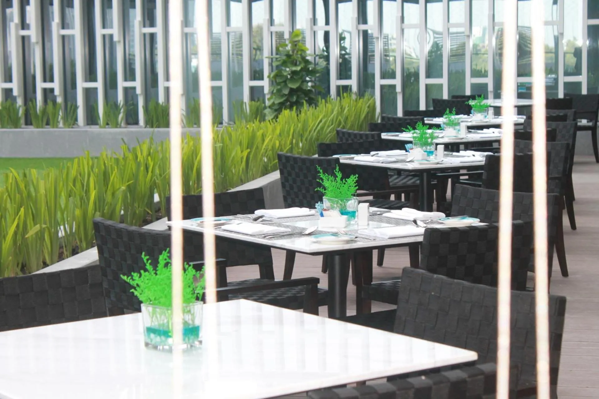 Food and drinks in Wyndham Grand Yangon