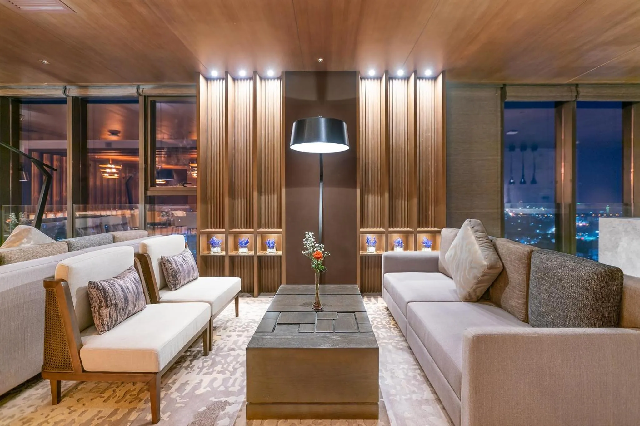 Lounge or bar in Wyndham Grand Yangon