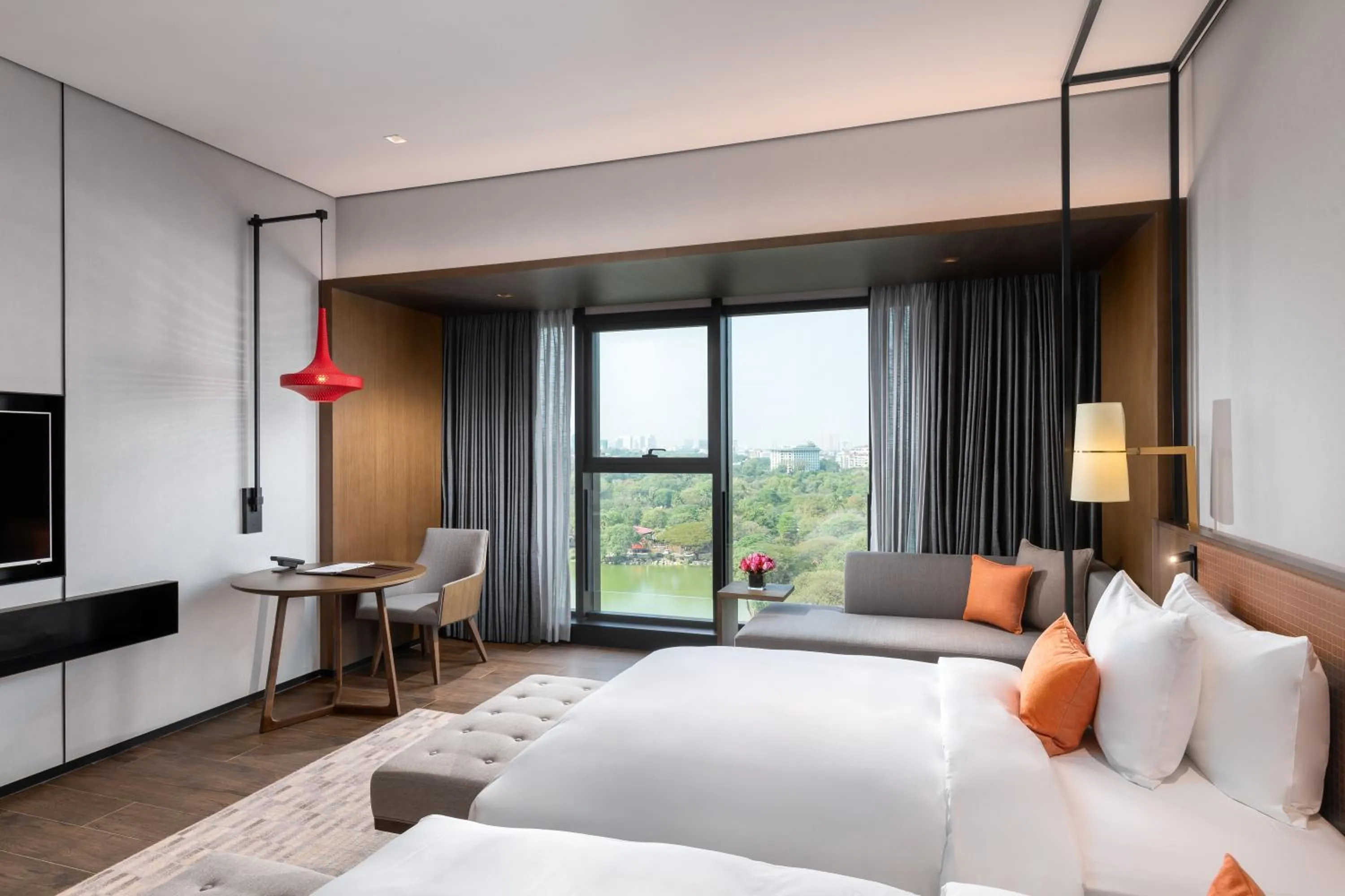 Lake view, Bed in Wyndham Grand Yangon