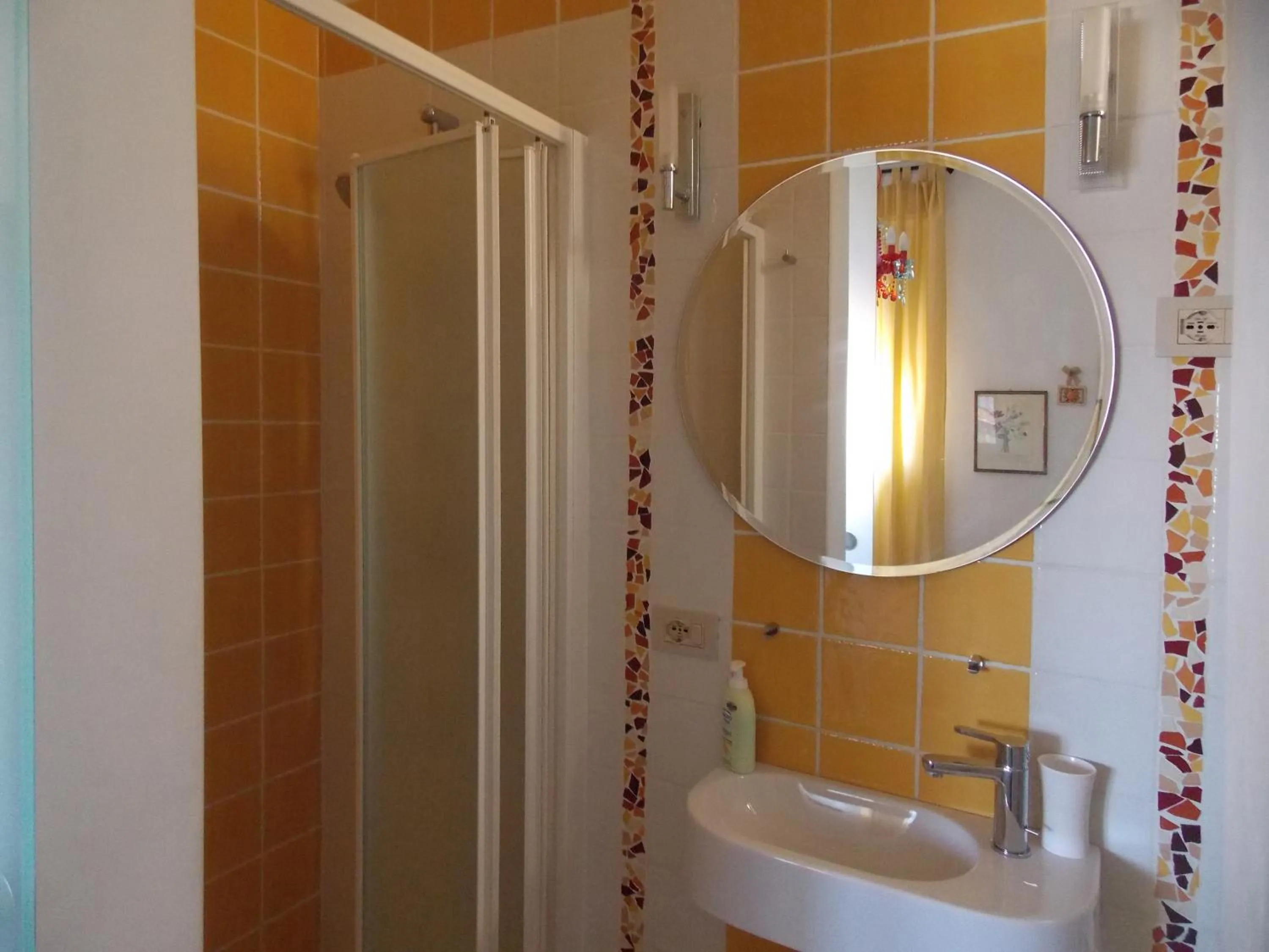 Shower in B&B Dei Cavalieri