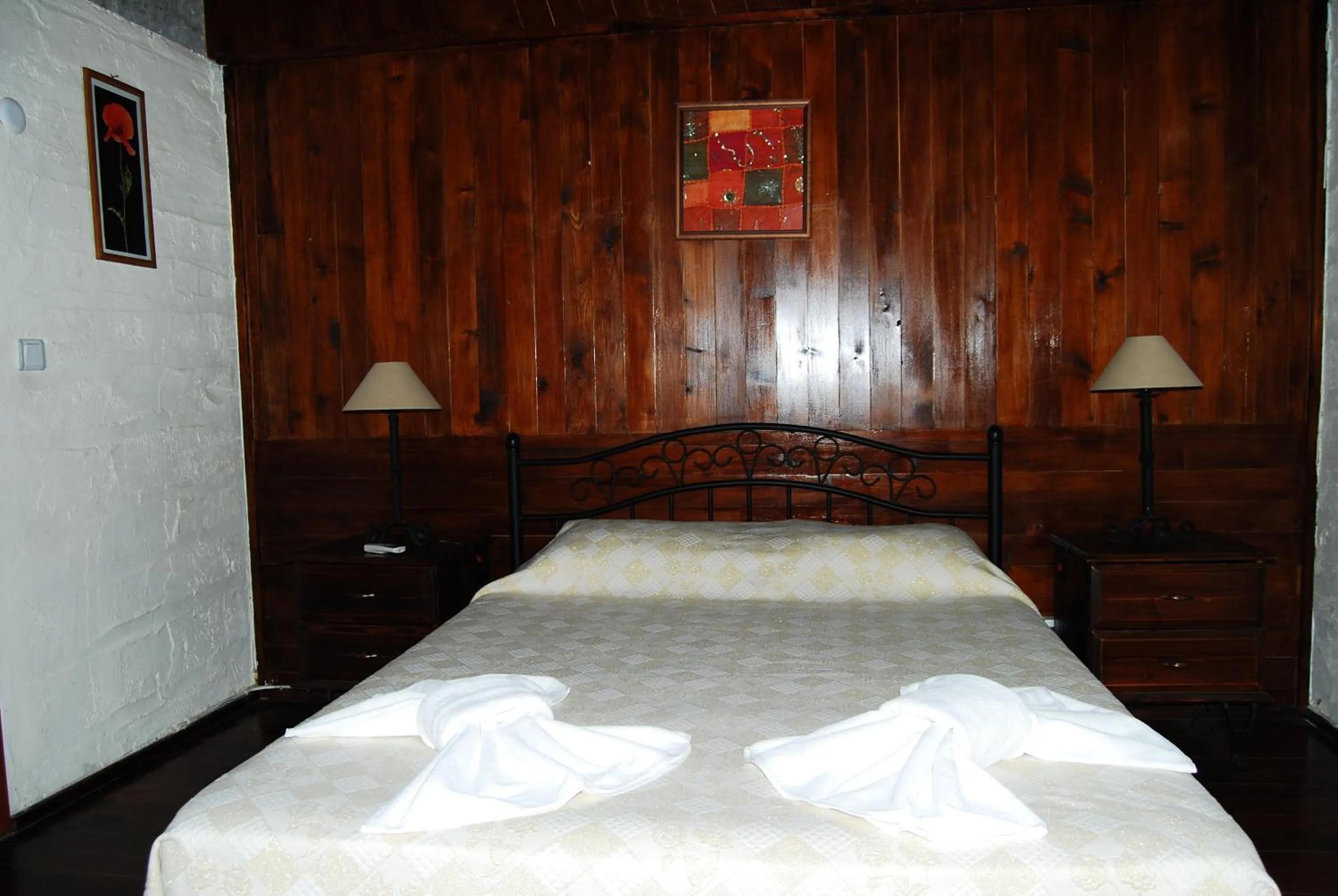 Bedroom, Bed in Doga Apartments