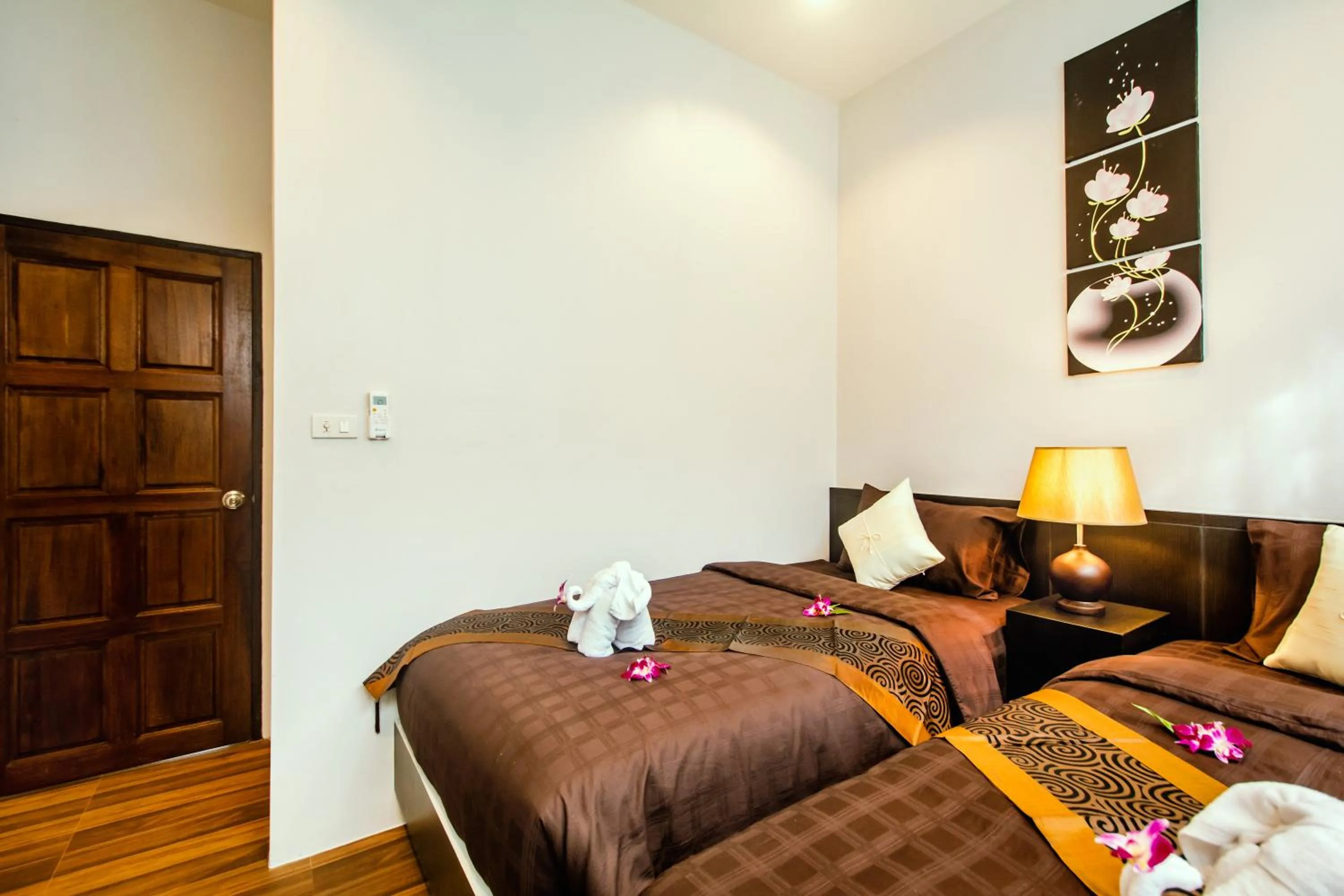 Bed in KG Private Pool Villa