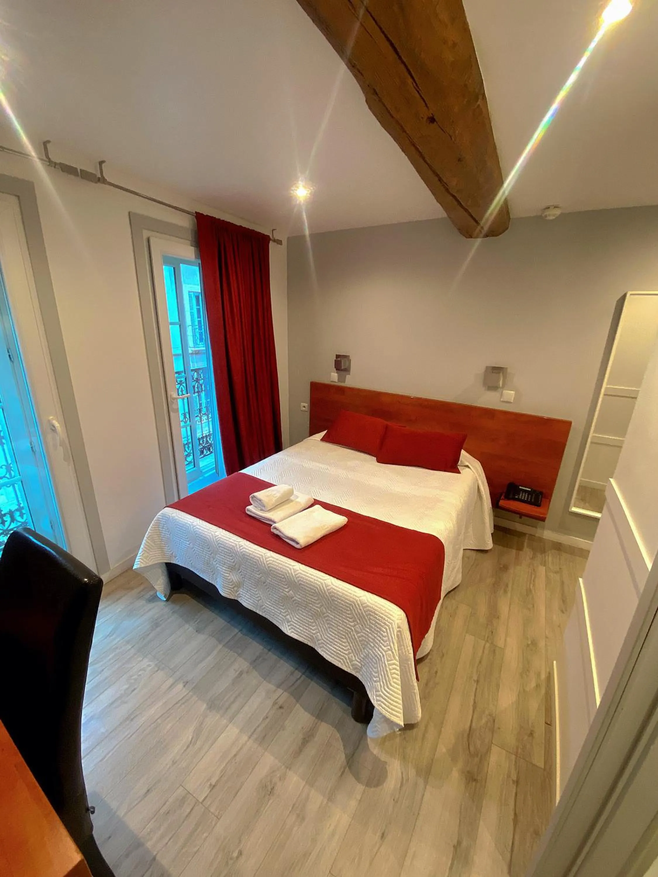 Bed in Hôtel Le Chambellan