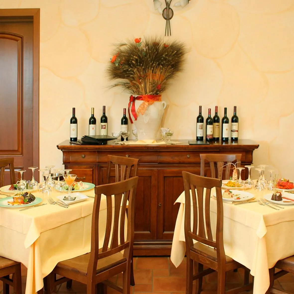 Restaurant/places to eat in Hotel Giardino Corte Rubja