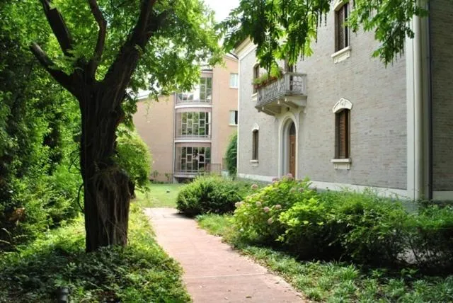Facade/entrance in Deco Hotel