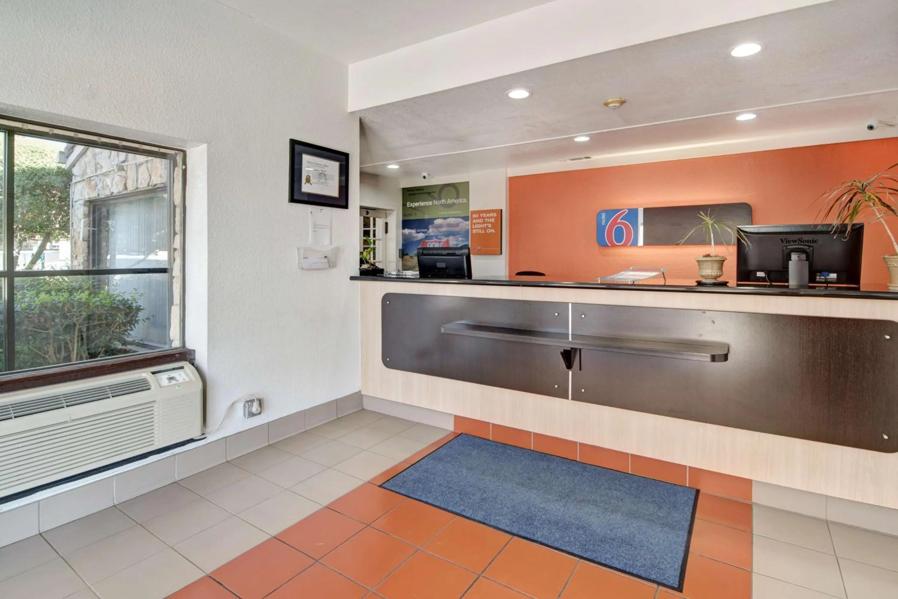 Property logo or sign in Motel 6-Dallas, TX - Forest Lane