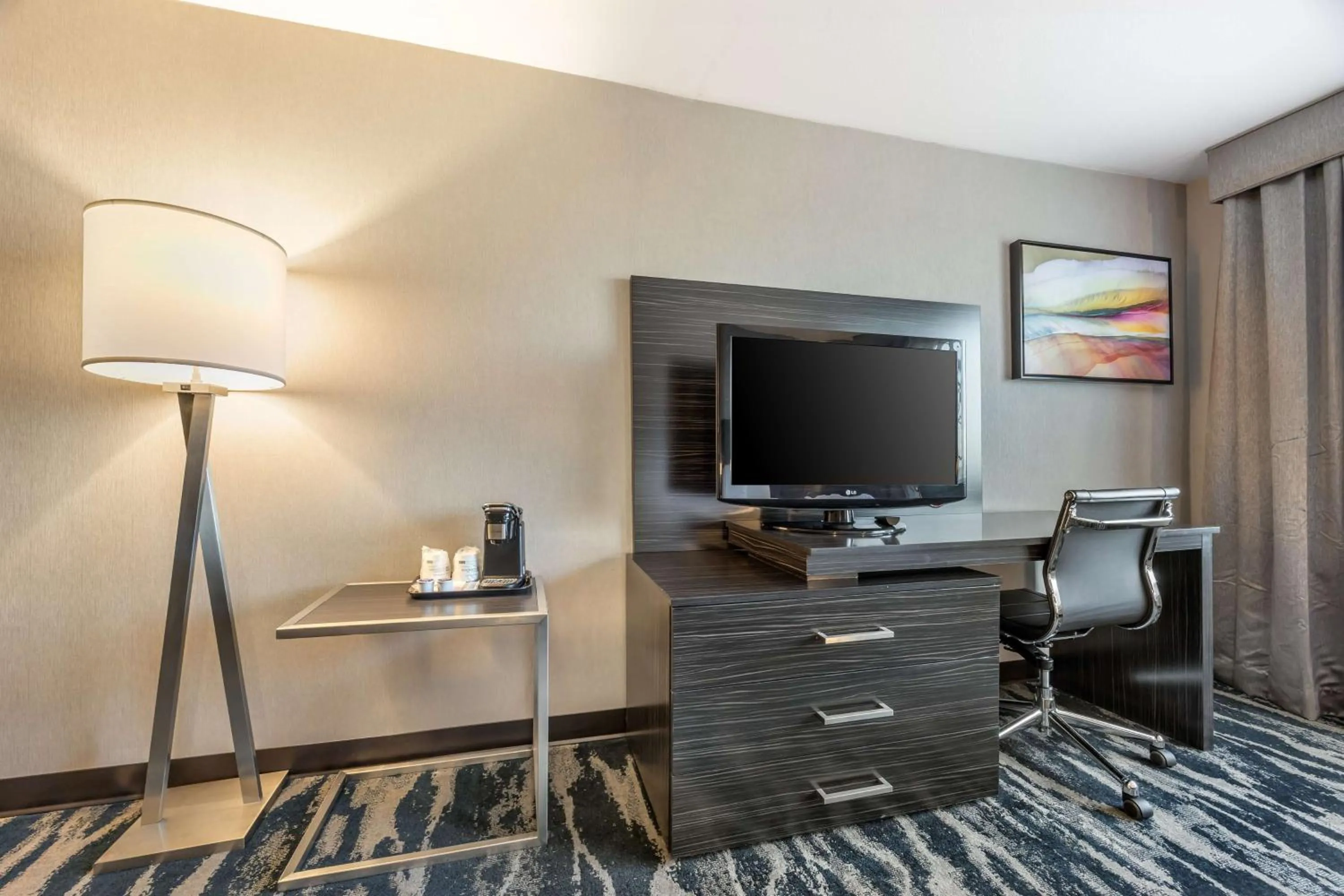 Bedroom in Best Western Plus North Las Vegas Inn & Suites