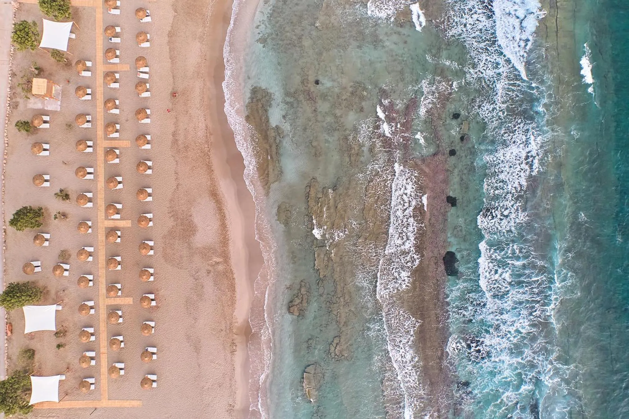 Beach in Paralos Kosta Alímia