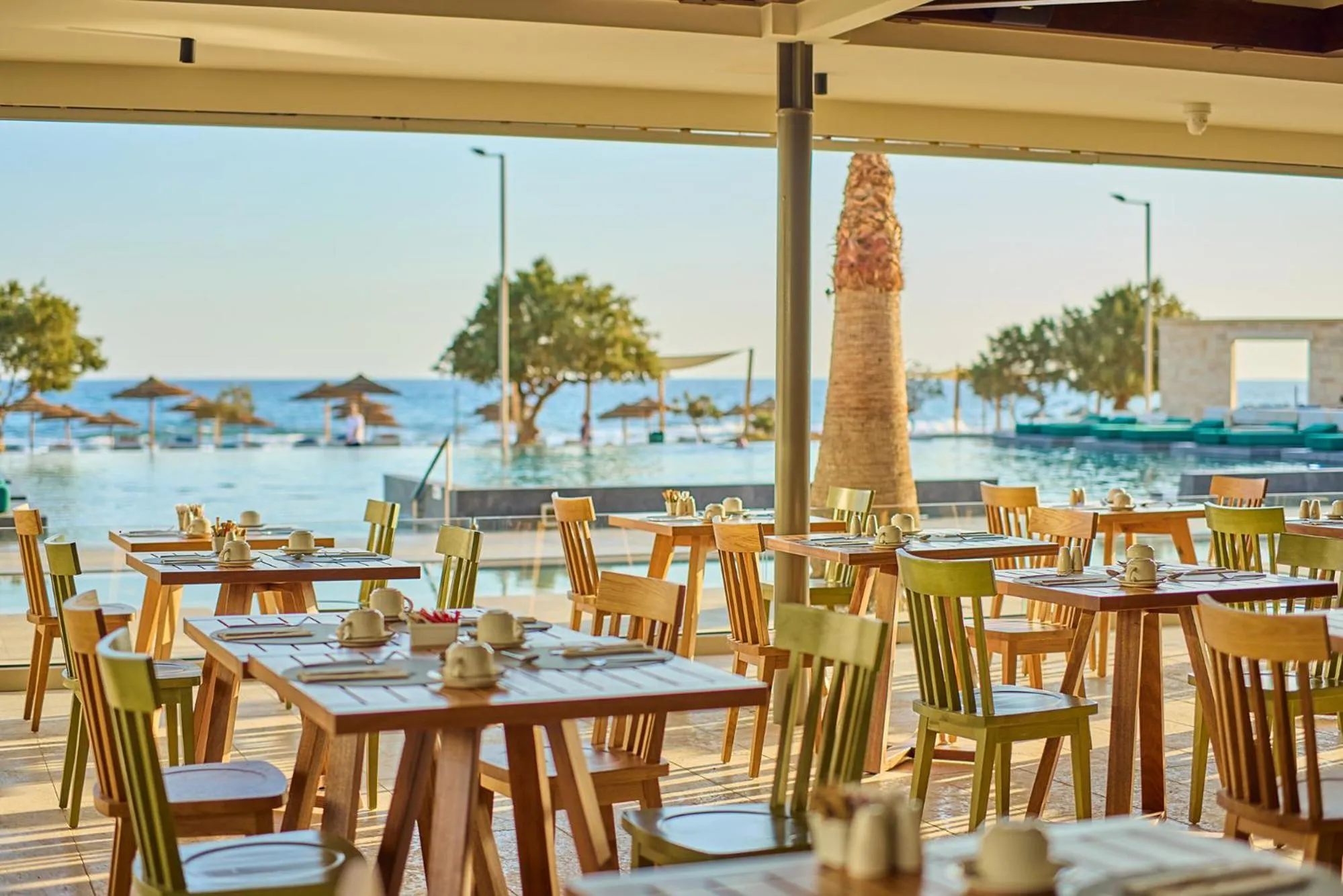 Restaurant/places to eat in Paralos Kosta Alímia