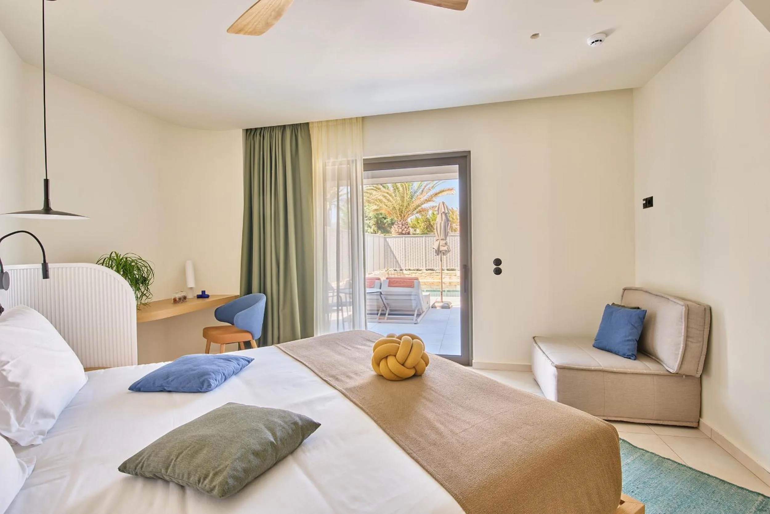 Bedroom, Bed in Paralos Kosta Alímia