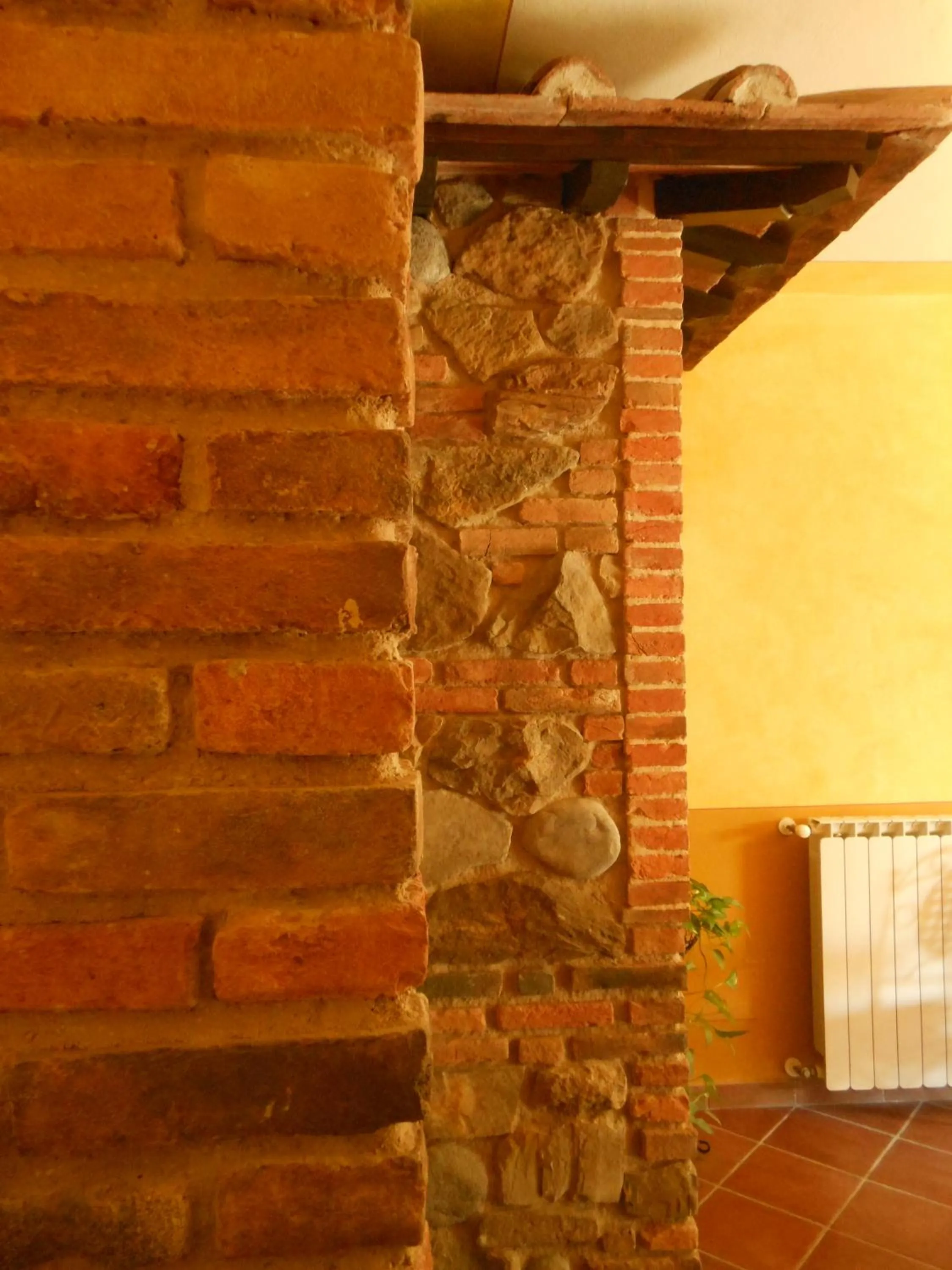 Decorative detail in B&B La Corte