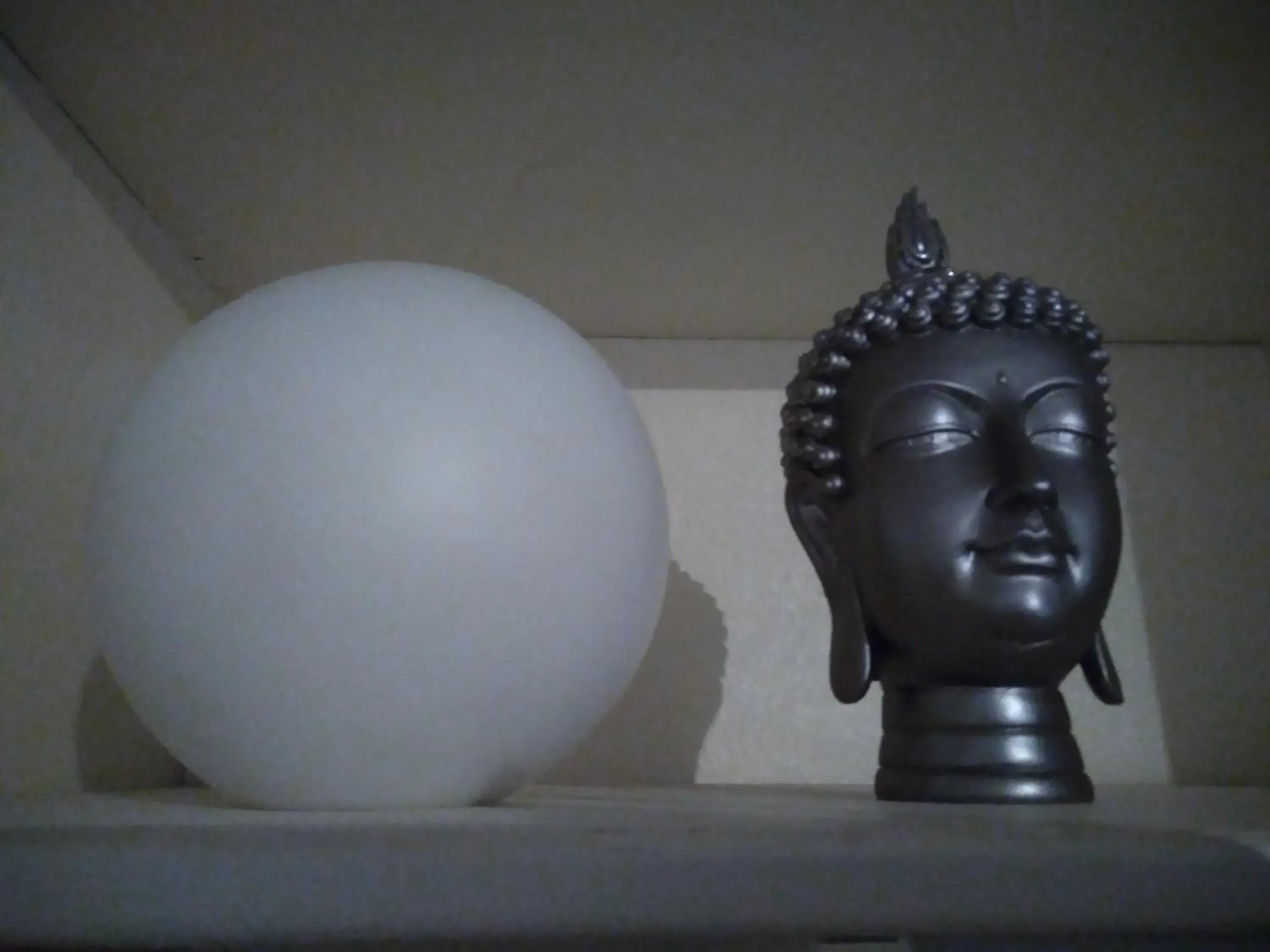 Decorative detail in les tourterelles