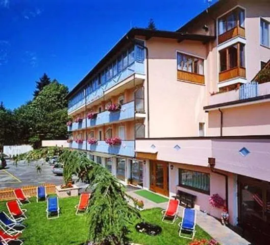 Facade/entrance in Hotel Piancastello