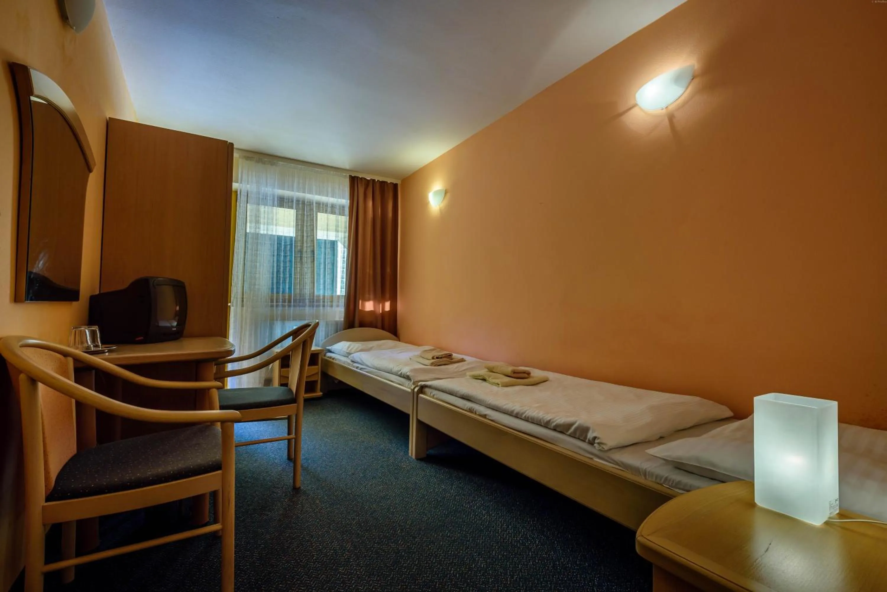 Photo of the whole room, Bed in Hotel Boboty