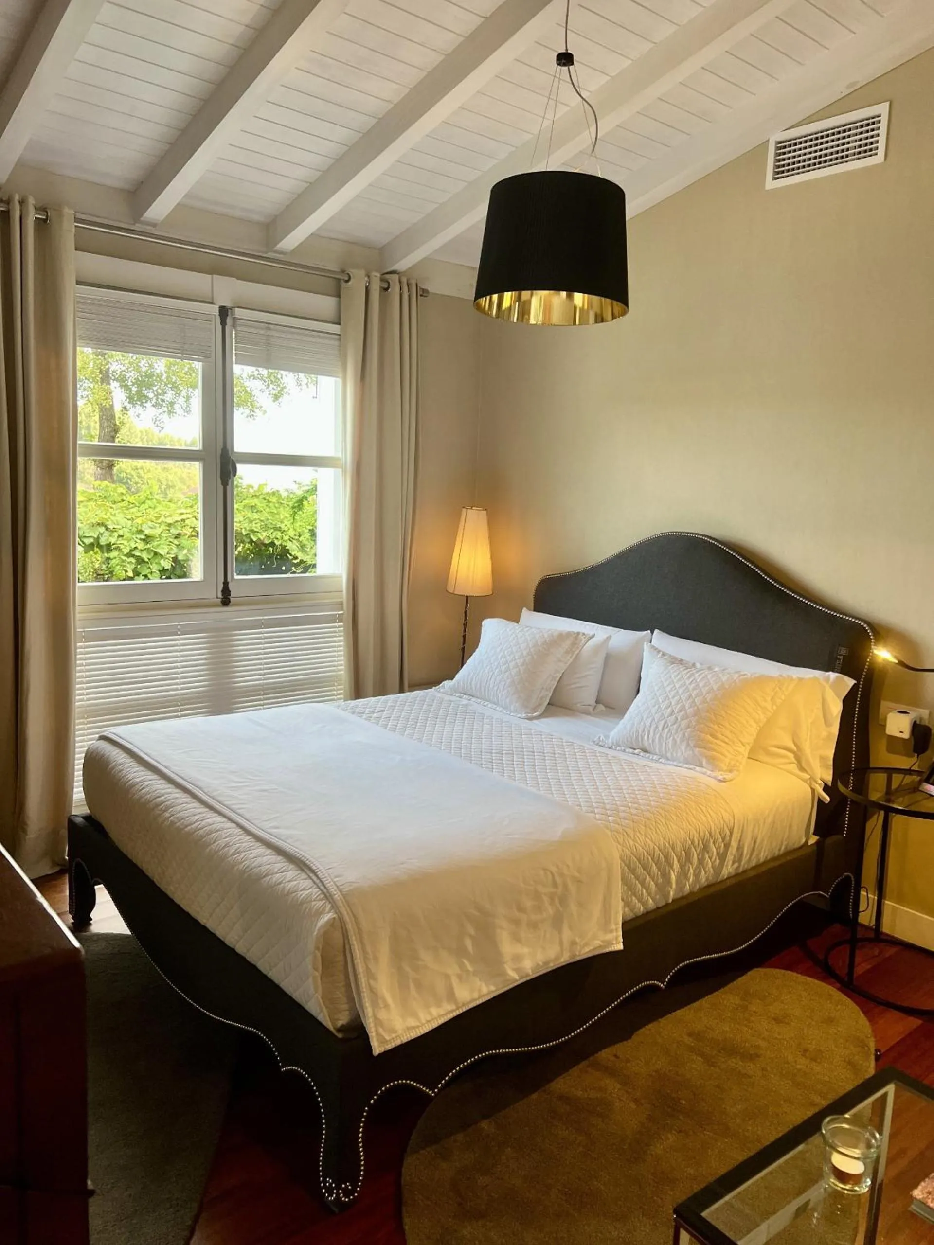 Bedroom, Bed in Enoturismo Novavila Rias Baixas Wine Design