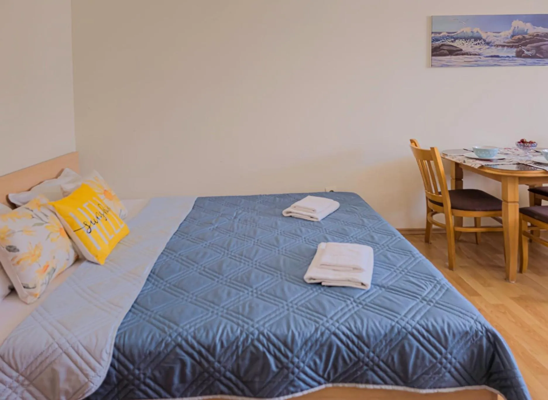 Bed in Sun City I Apartments