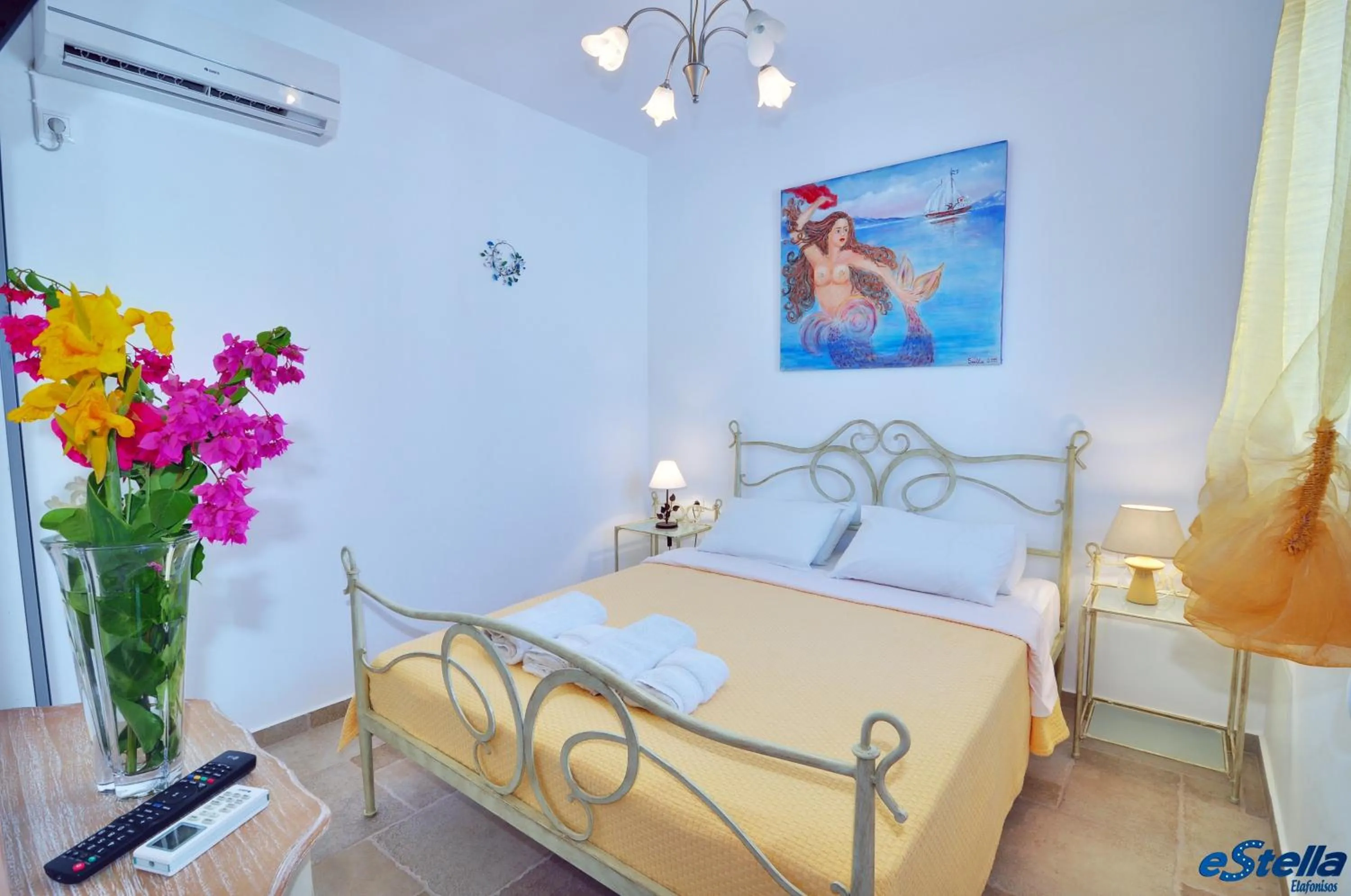 Bedroom, Bed in Estella Studios