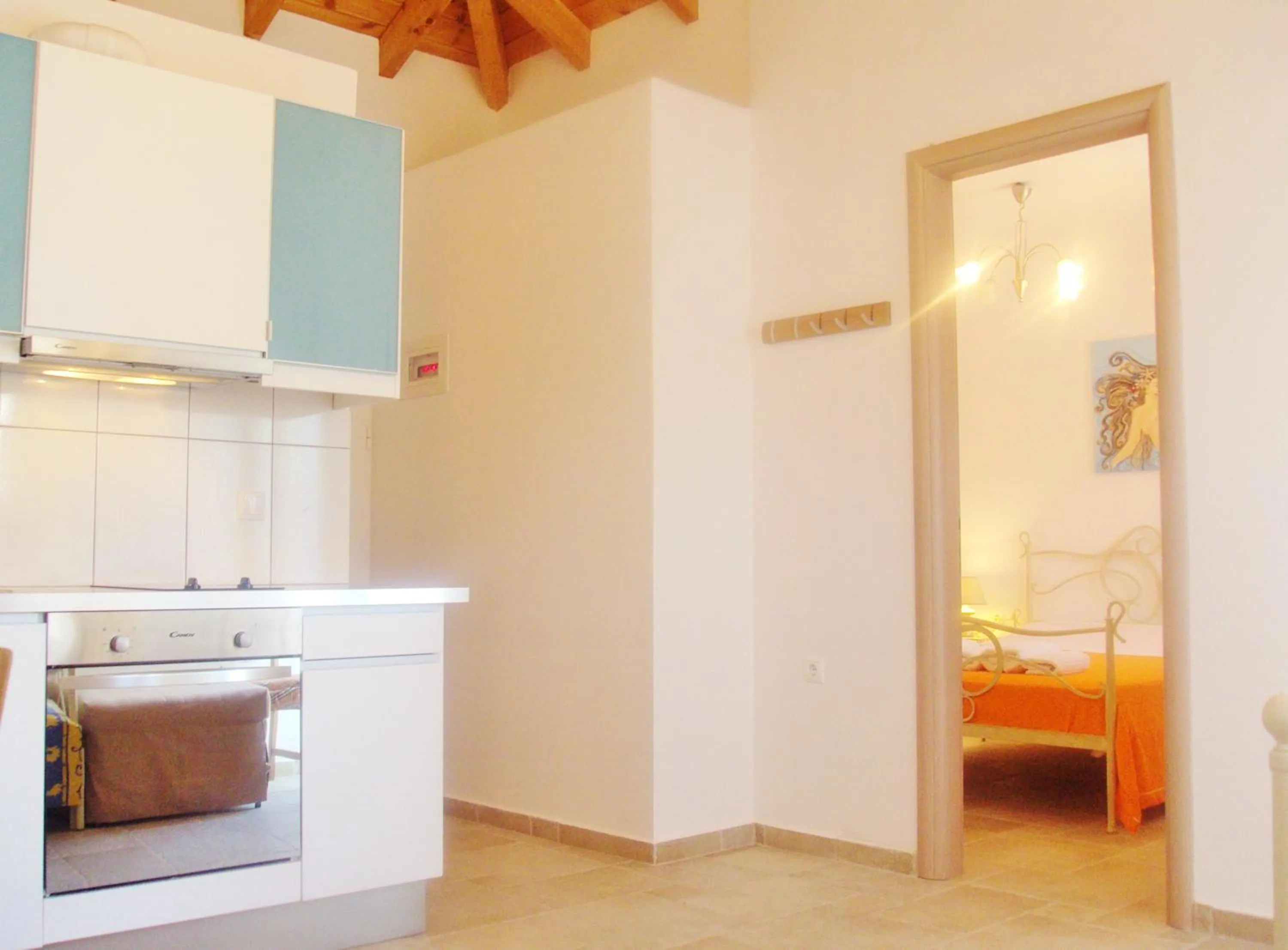 Kitchen or kitchenette, Bed in Estella Studios