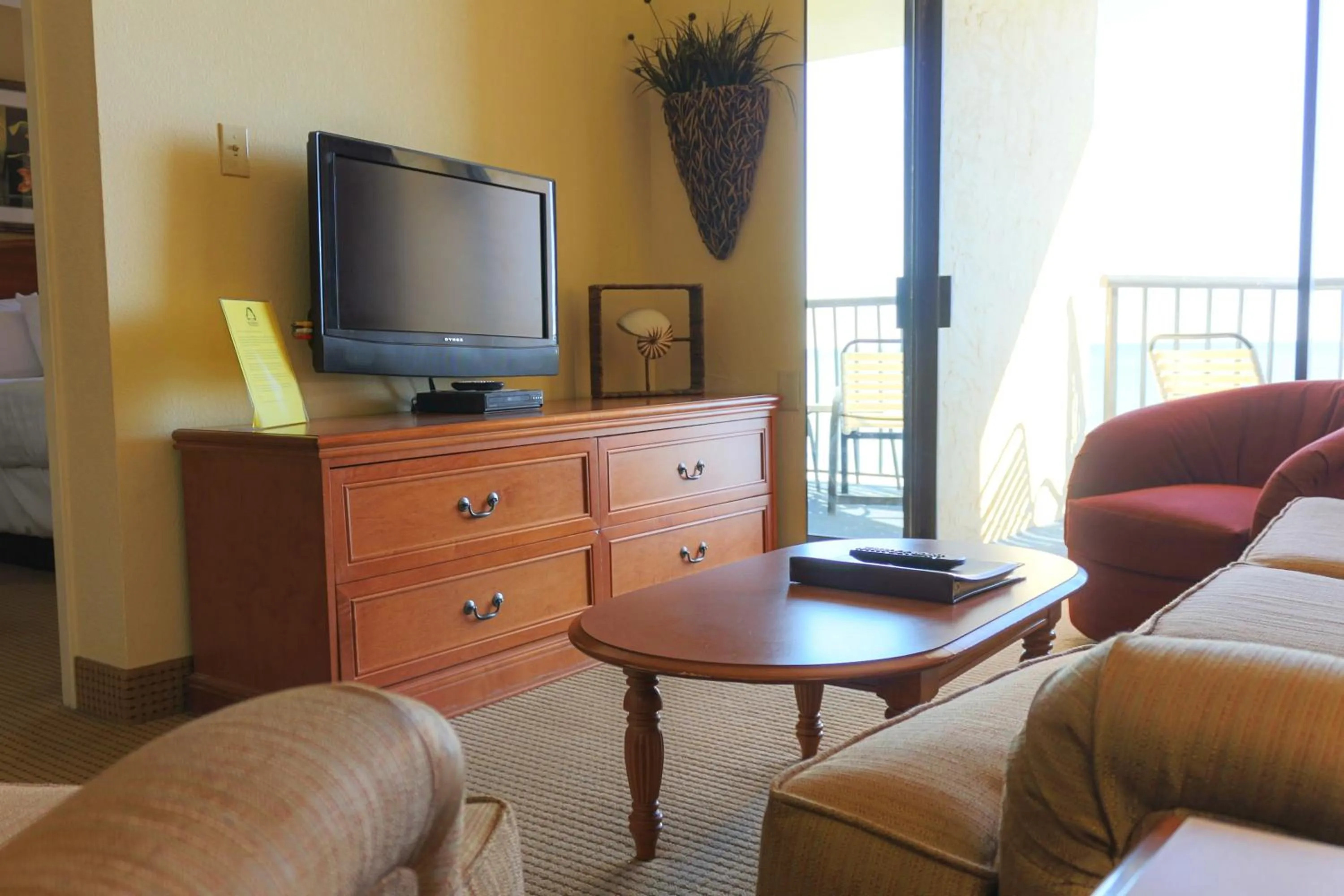 Living room in Schooner II Beach and Racquet Club