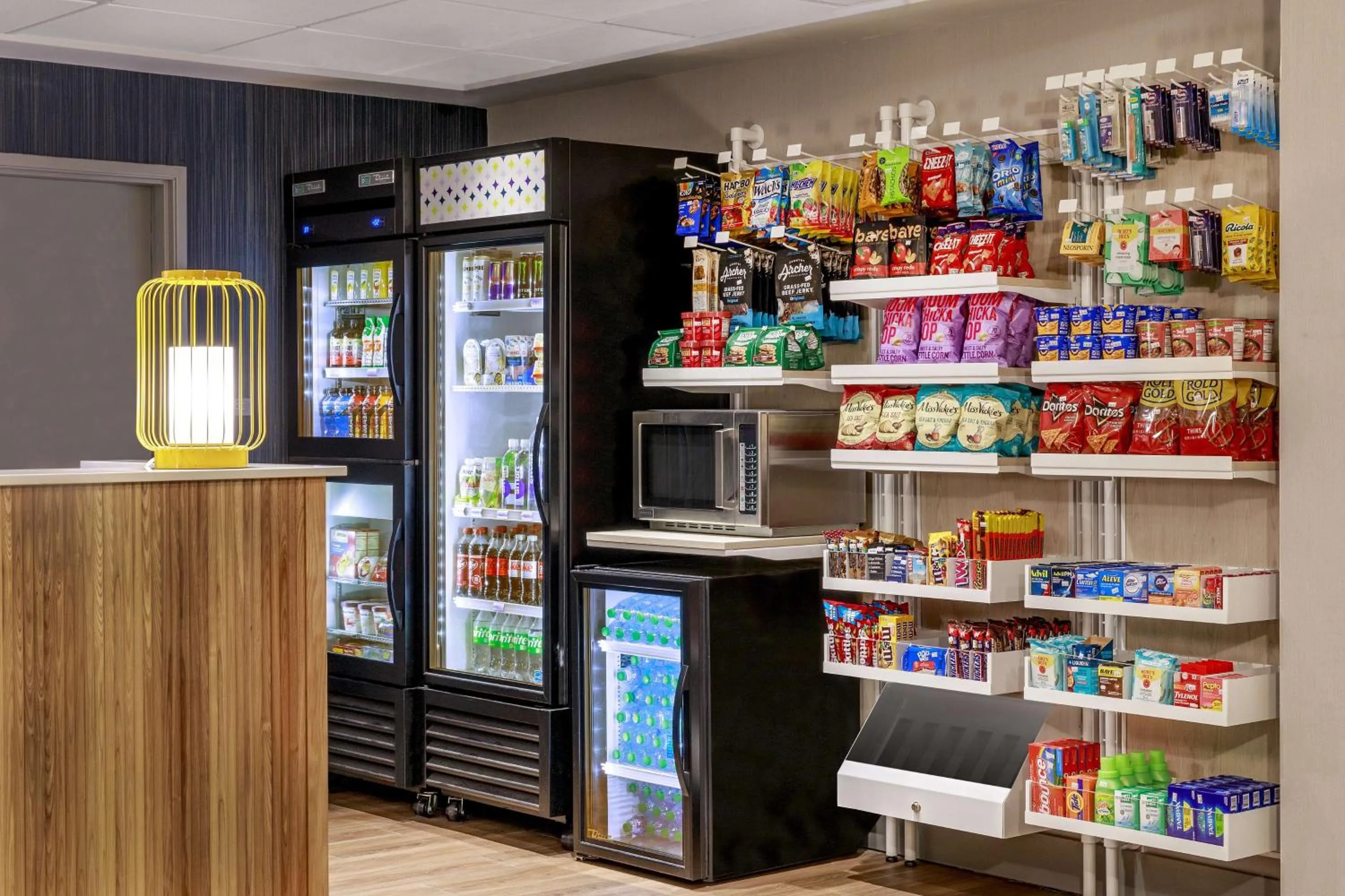 Restaurant/places to eat in Spark by Hilton Denver International Airport