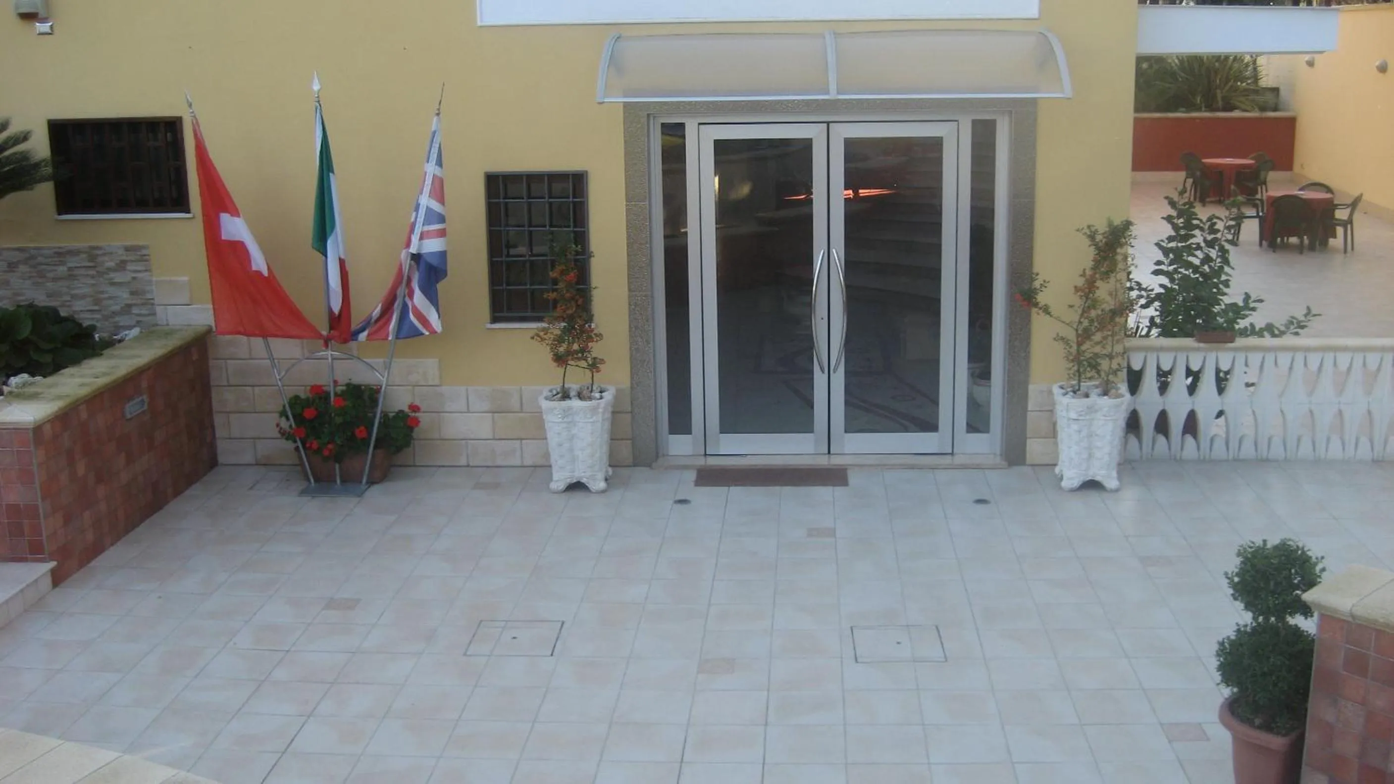 Facade/entrance in Hotel Ginevra