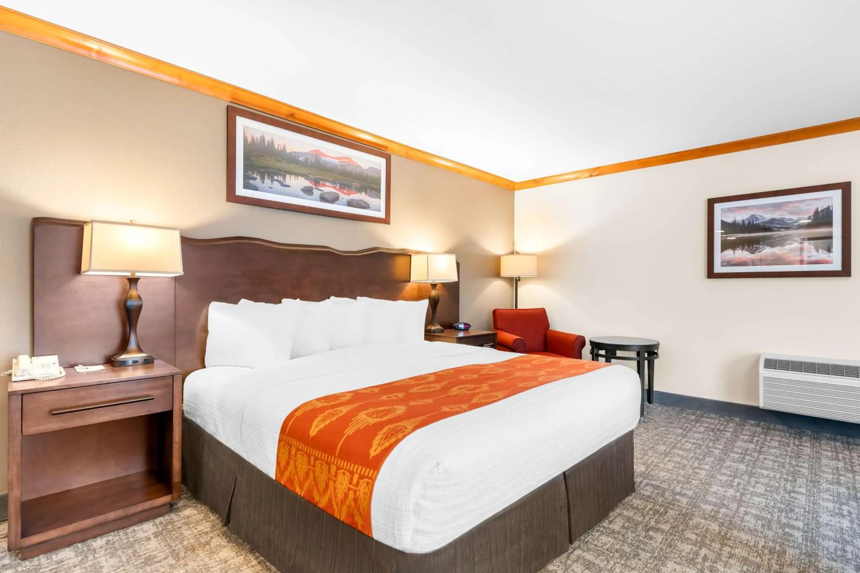 Photo of the whole room, Bed in Best Western Rocky Mountain Lodge