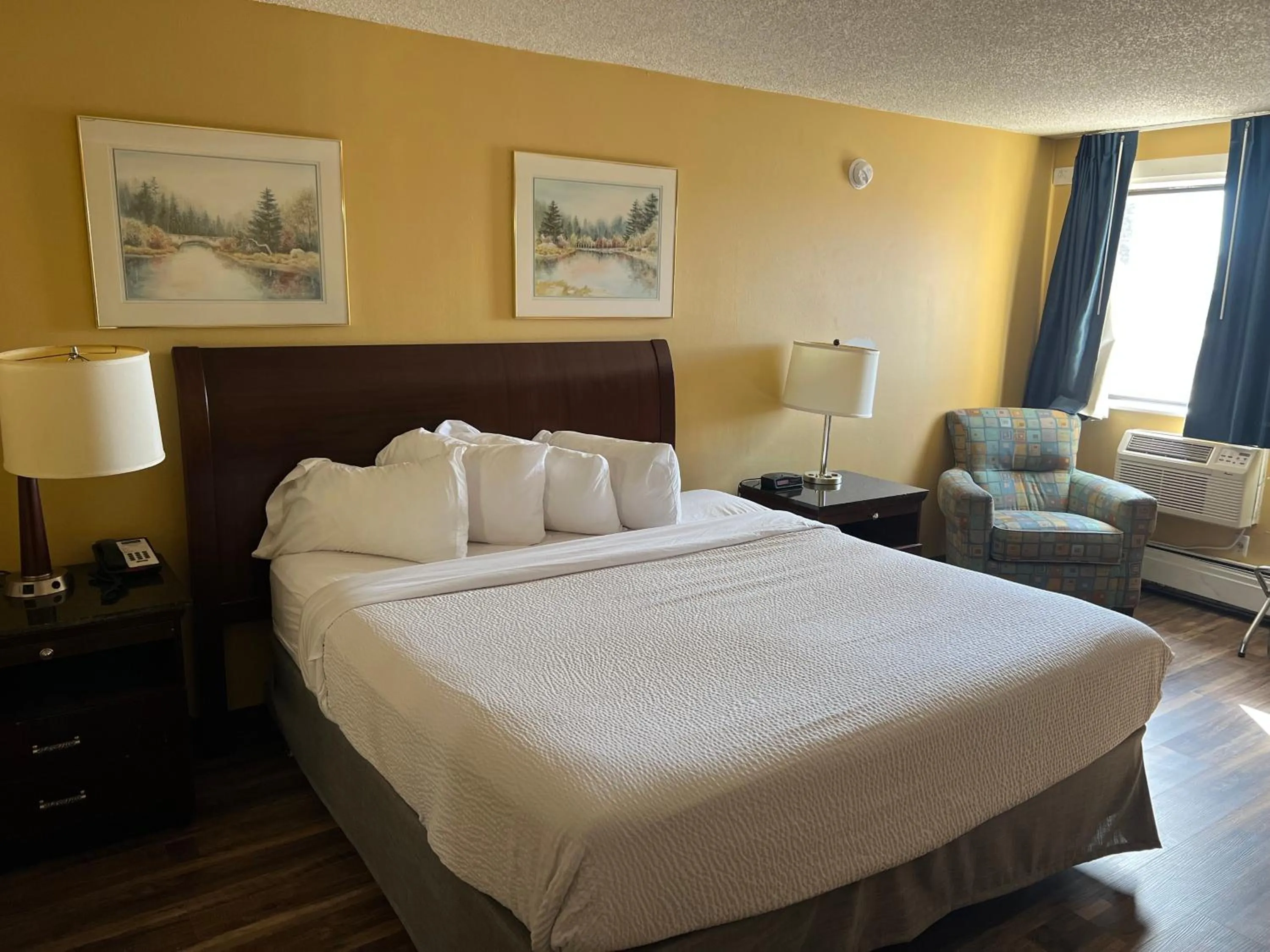 Bed in Studio Lodge Laramie