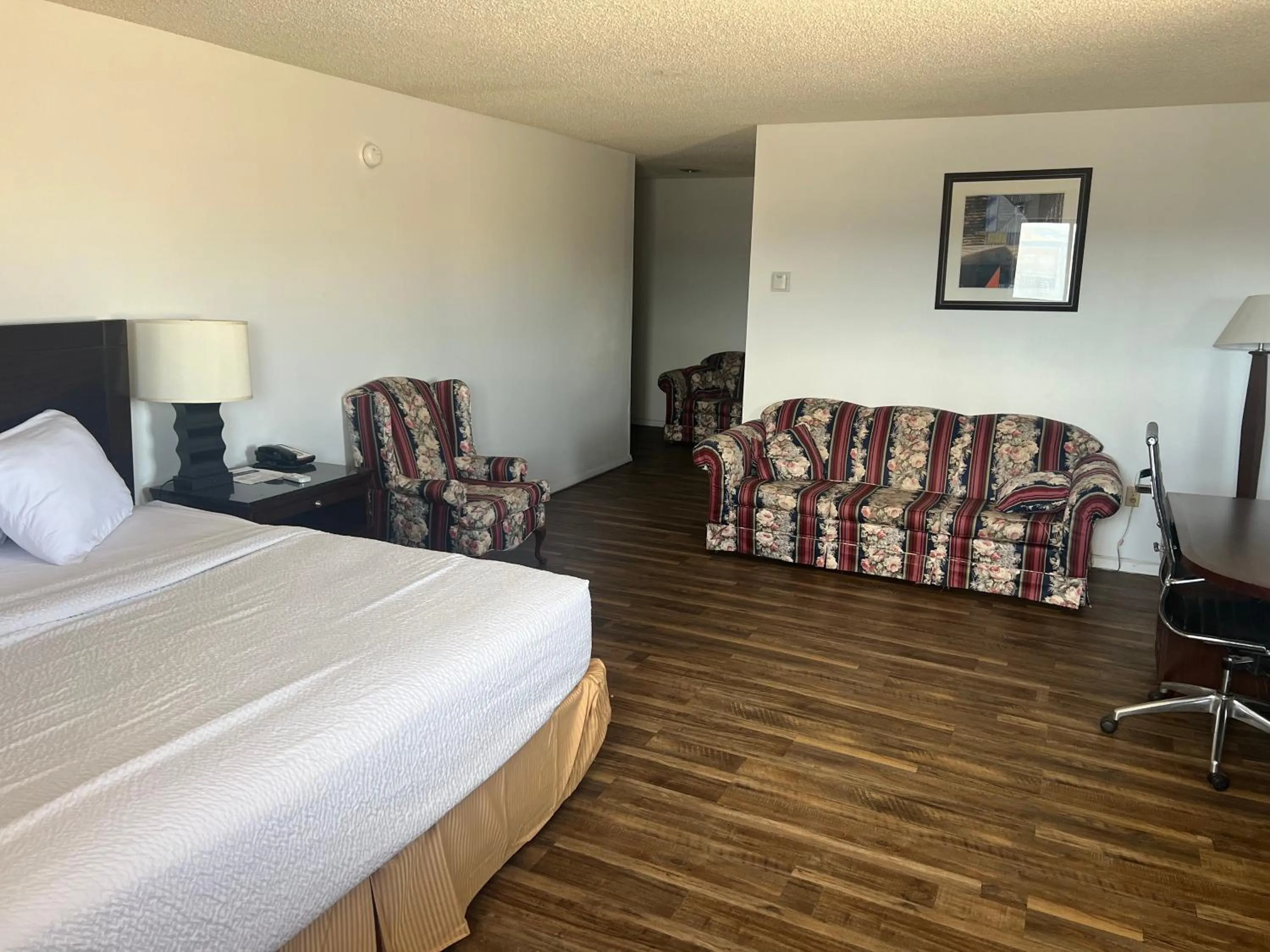 Living room, Bed in Studio Lodge Laramie