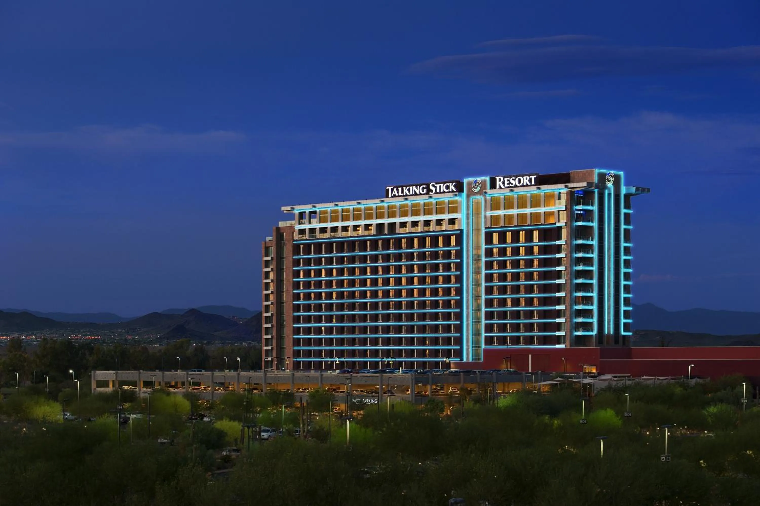 Facade/entrance in Talking Stick Resort