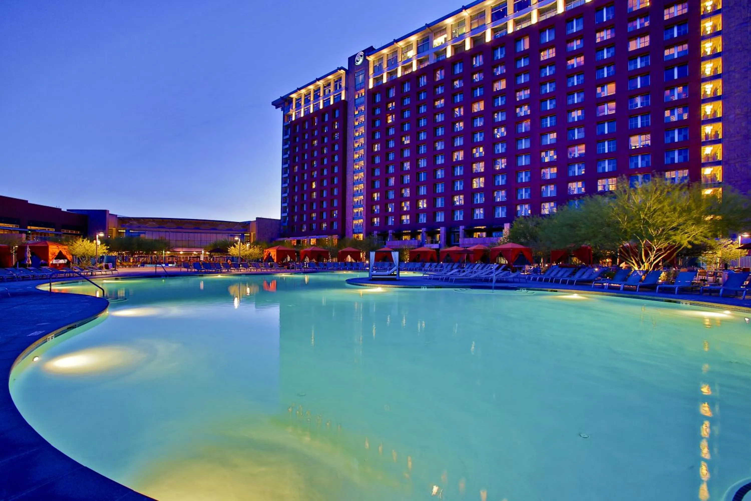 Swimming pool in Talking Stick Resort