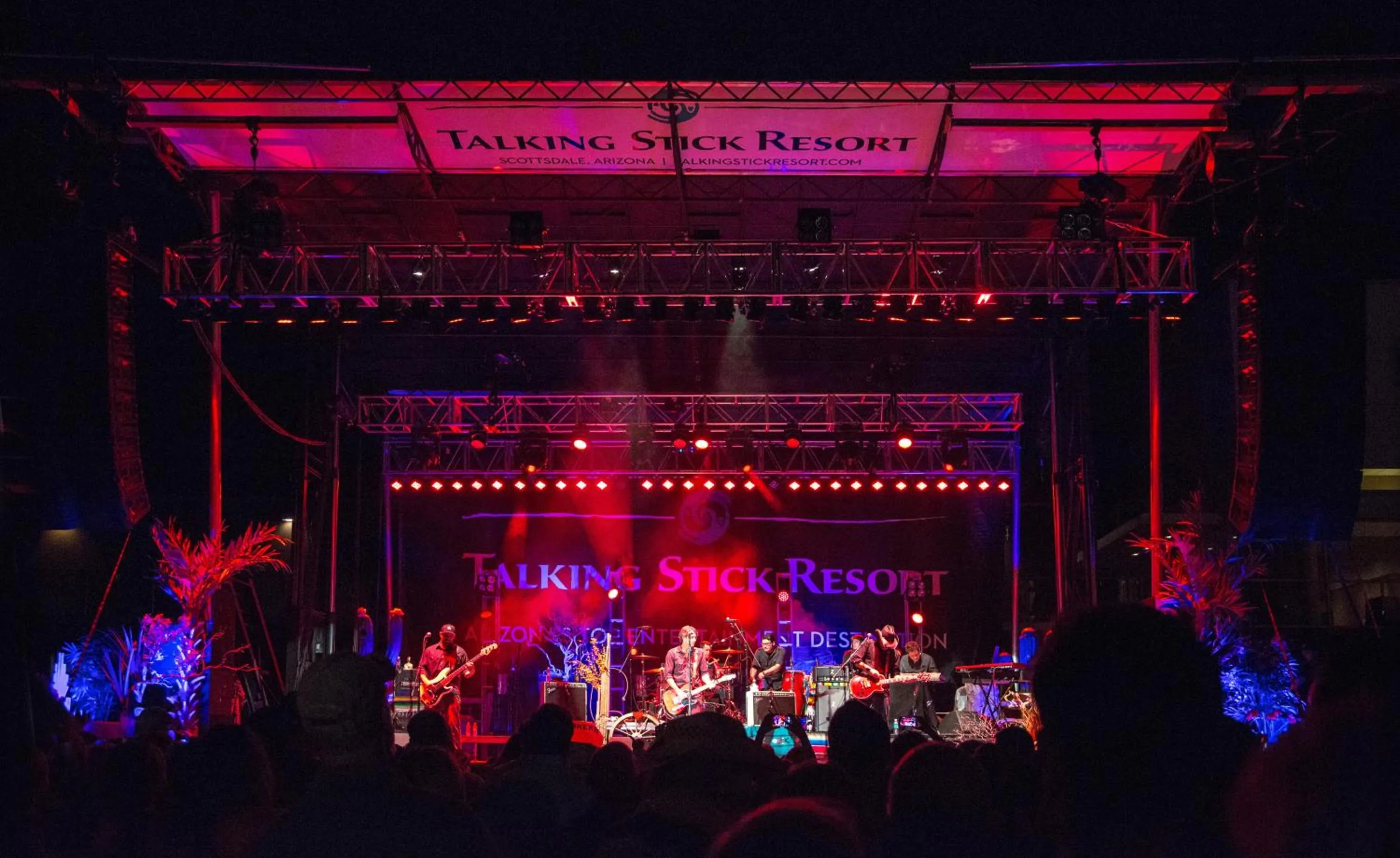 Evening entertainment in Talking Stick Resort