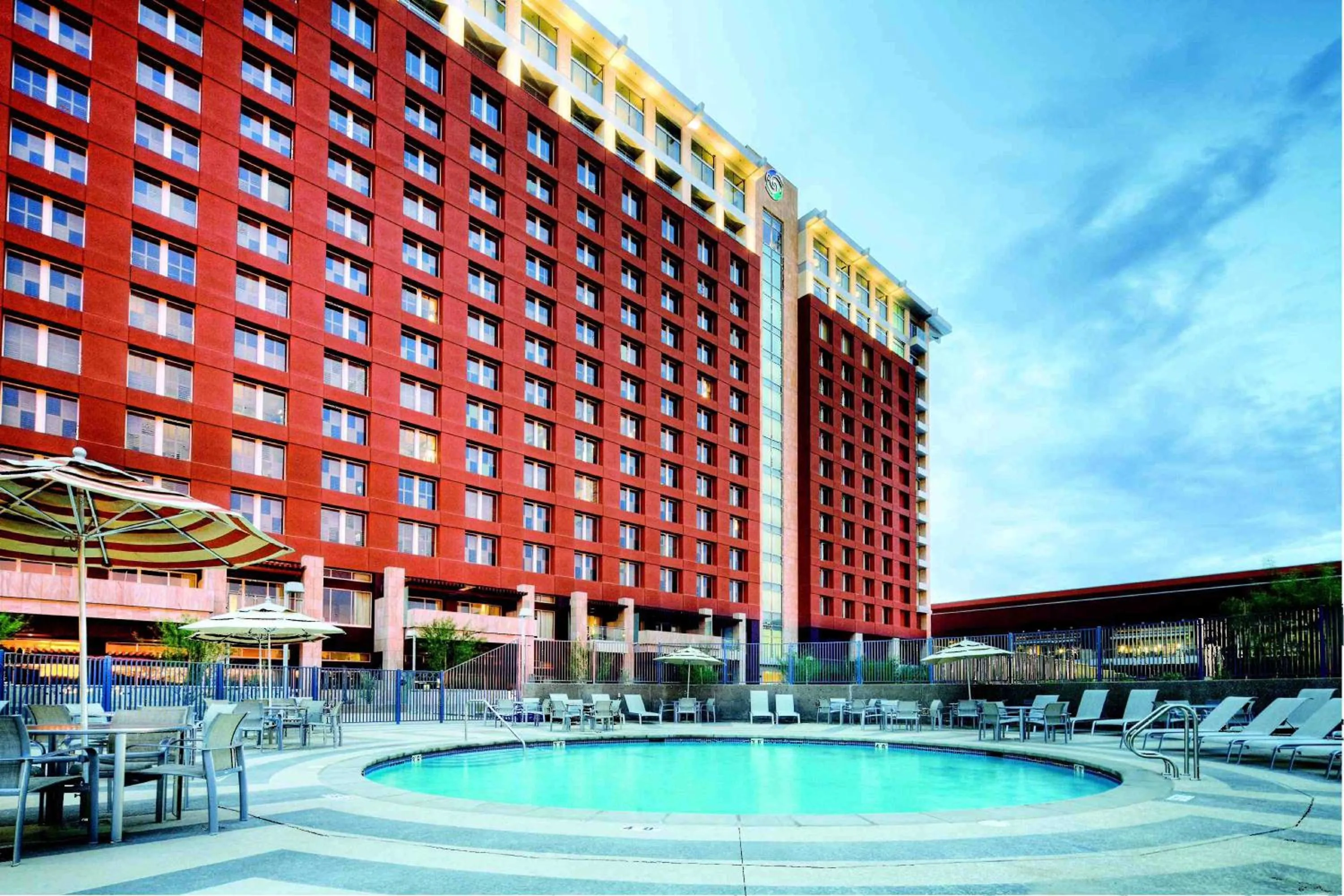 Swimming pool in Talking Stick Resort