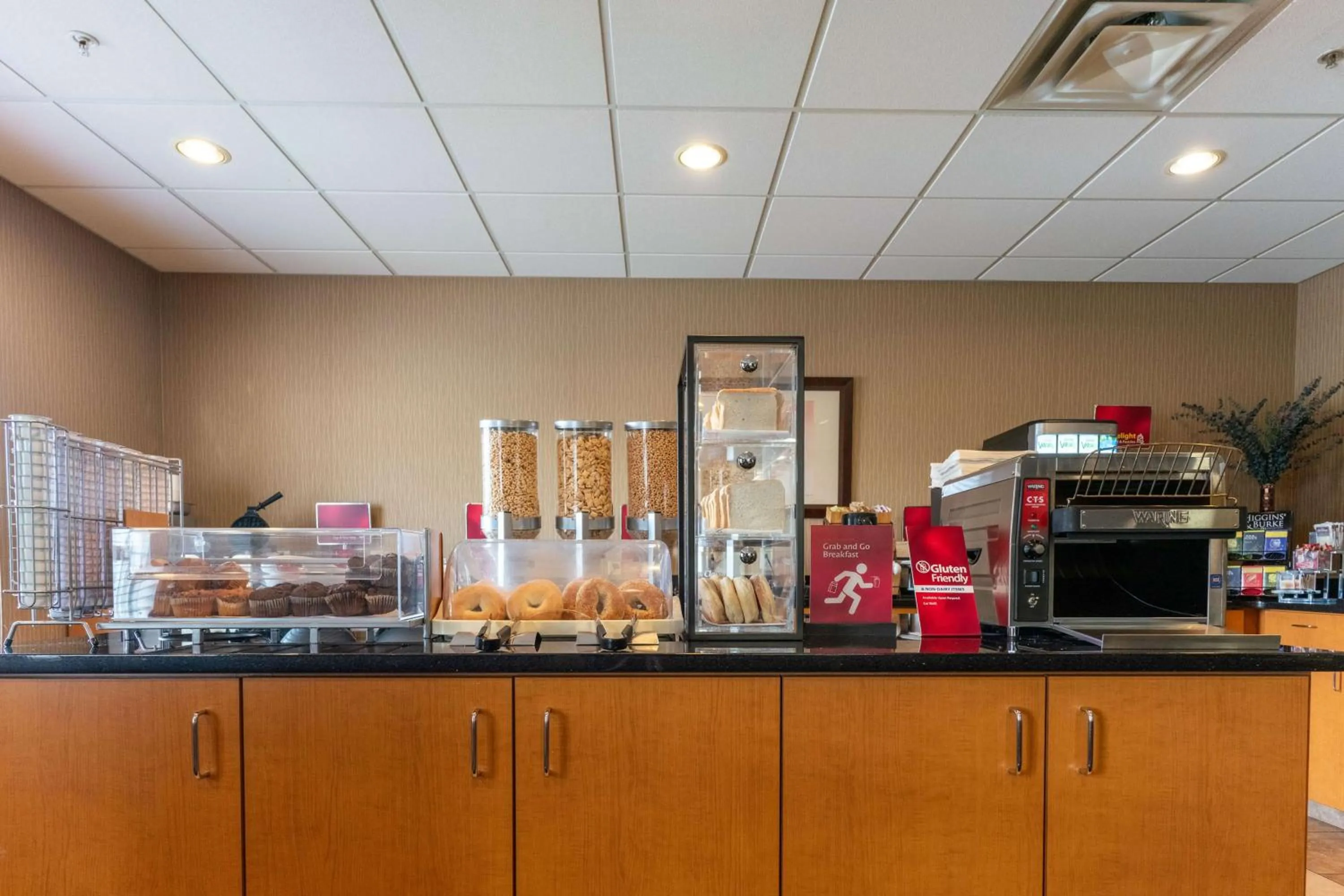 Breakfast in Best Western Plus South Edmonton Inn & Suites