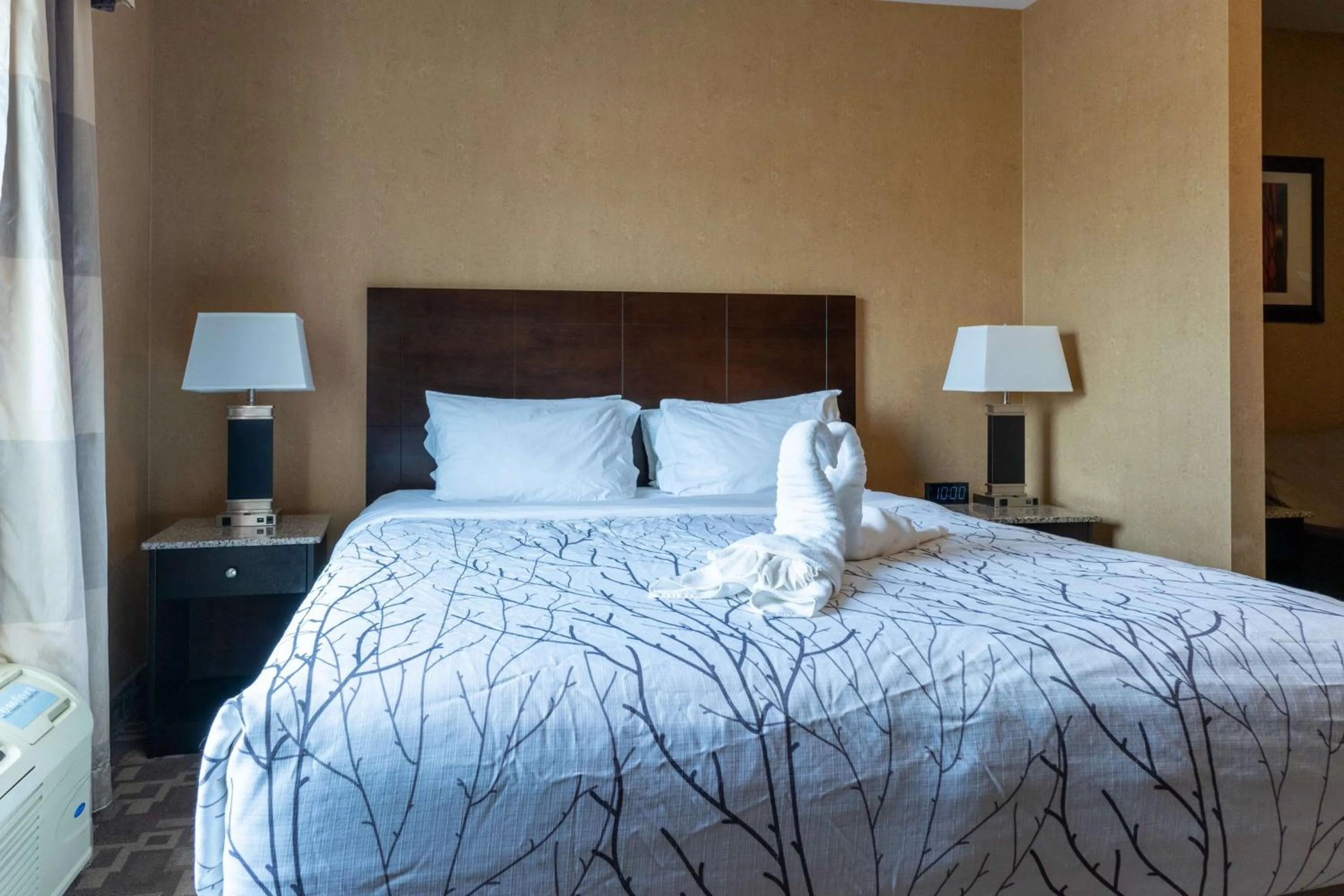 Bedroom, Bed in Best Western Plus South Edmonton Inn & Suites