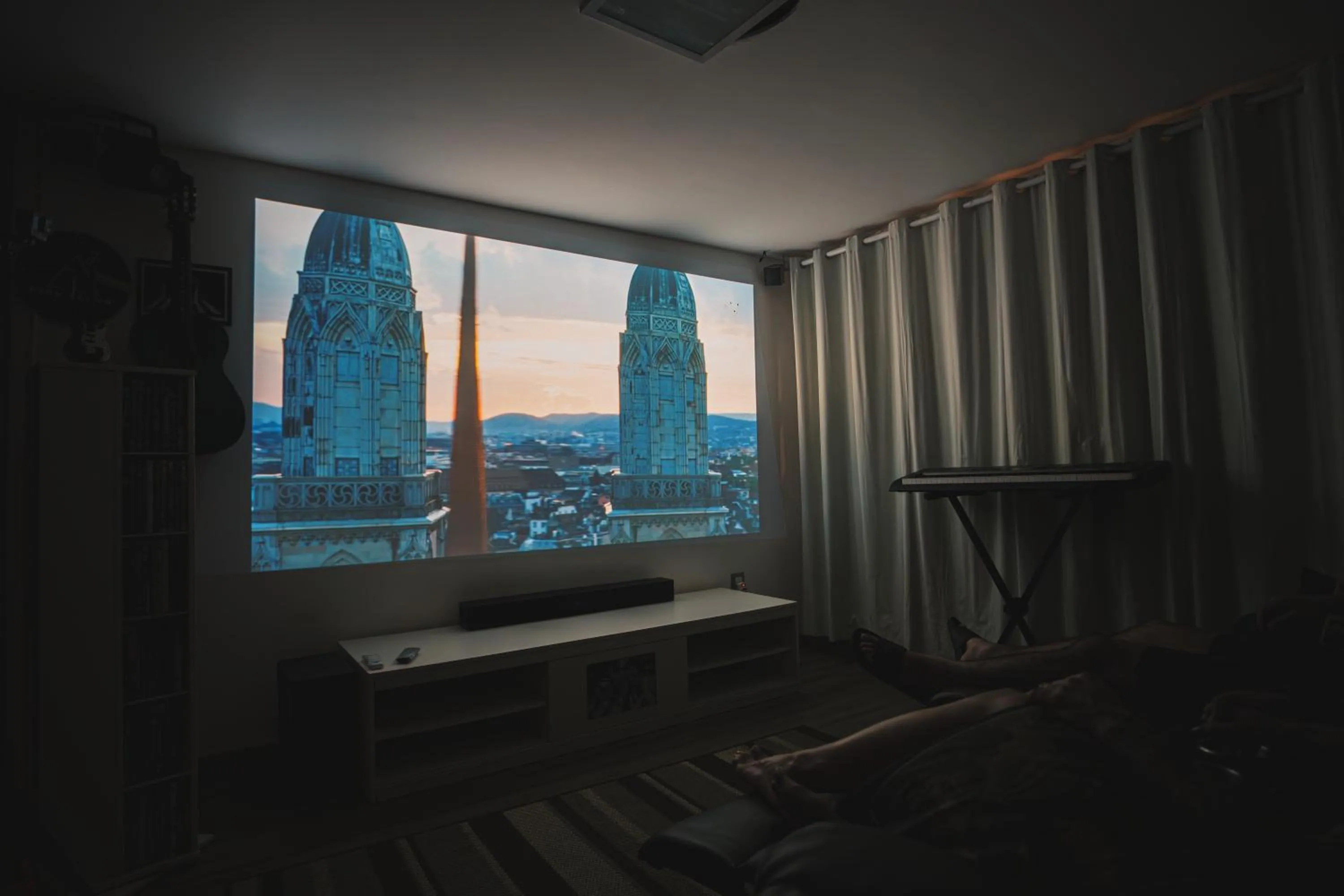 Communal lounge/ TV room in Pousada Arraial Inn