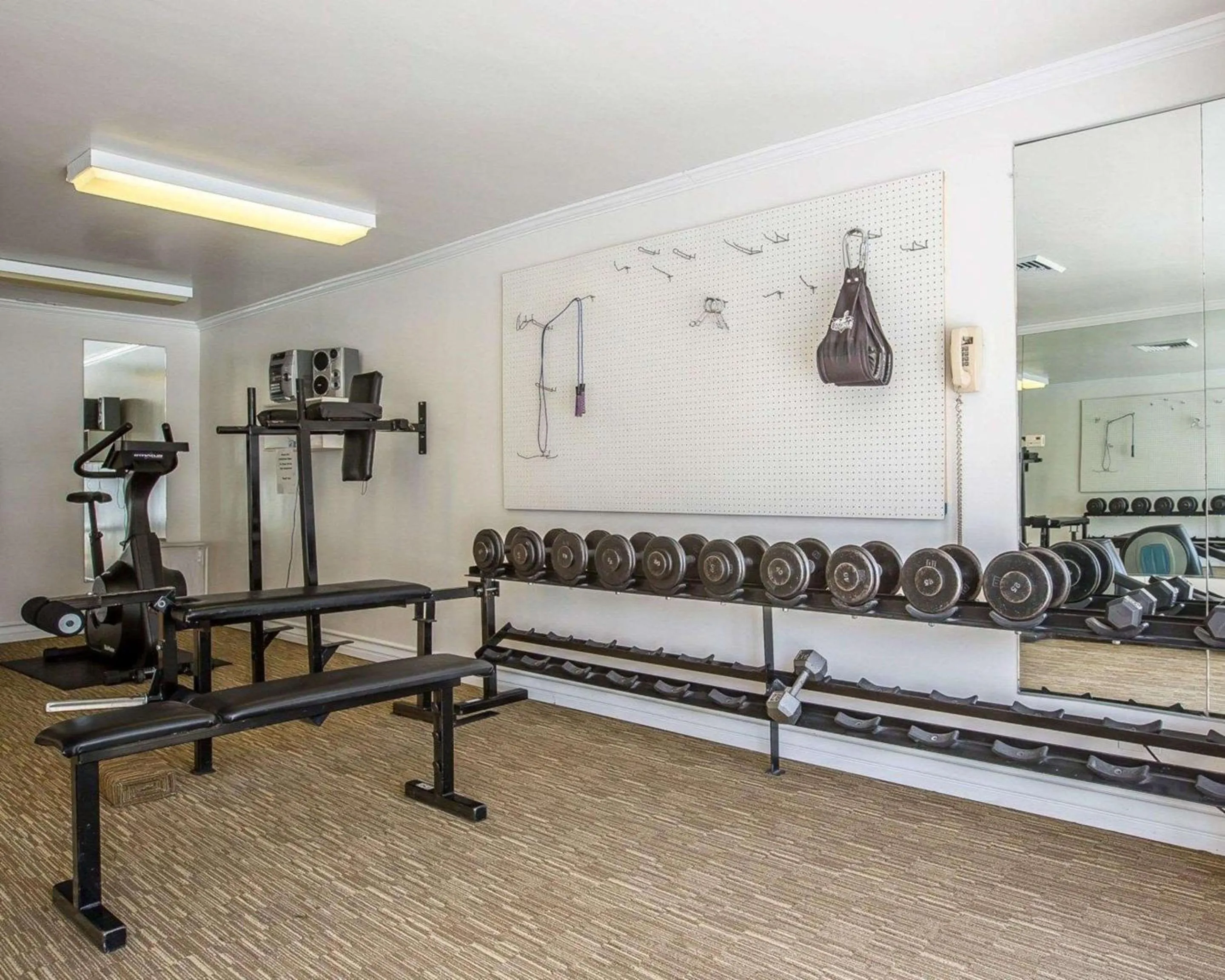 Fitness centre/facilities in Clarion Inn Near China Lake Naval Station
