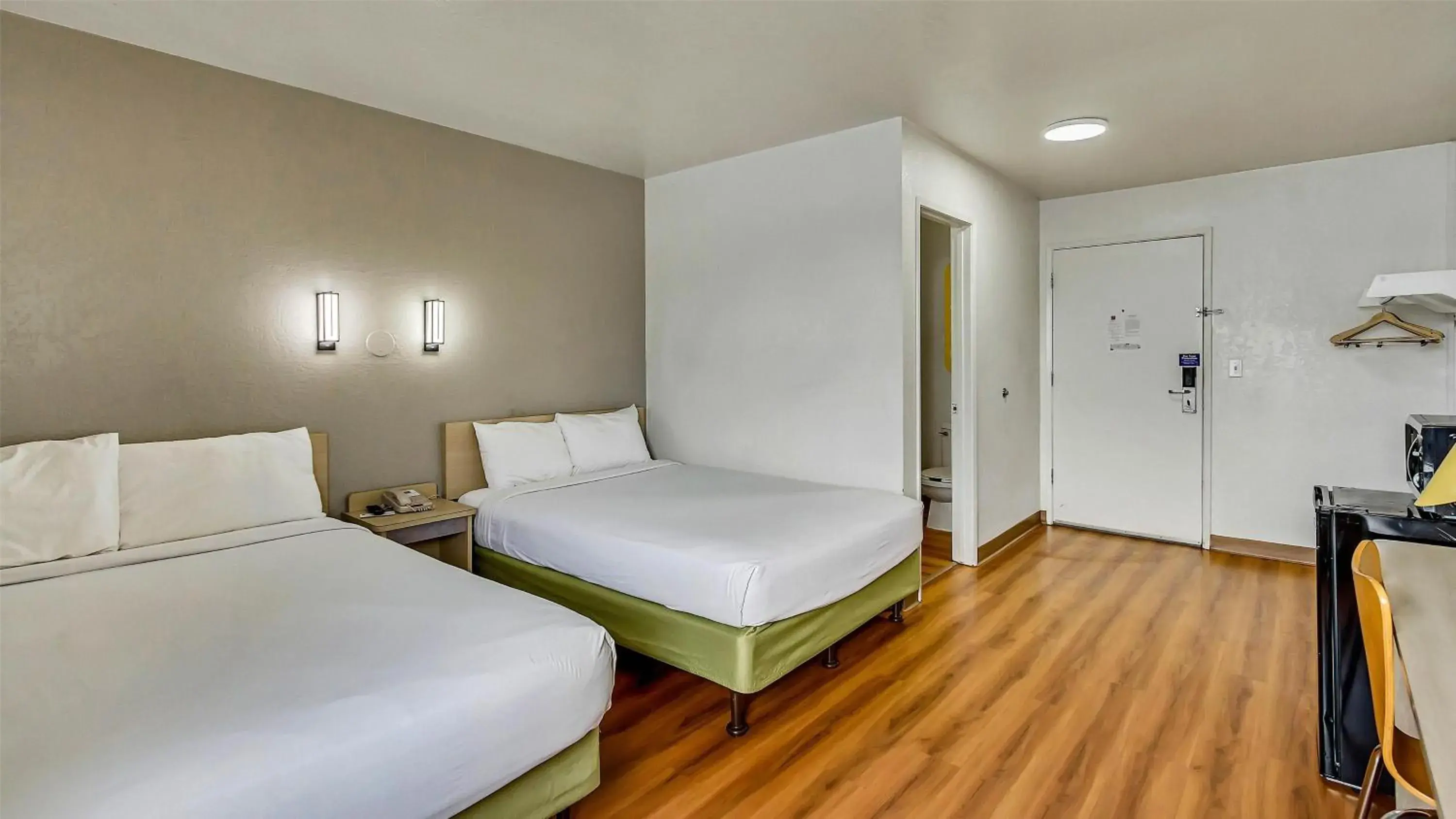 Deluxe Quadruple Room - Non-Smoking in Motel 6 Ogden, UT- Downtown Deluxe Quadruple Room - Non-Smoking in Motel 6 Ogden, UT- Downtown