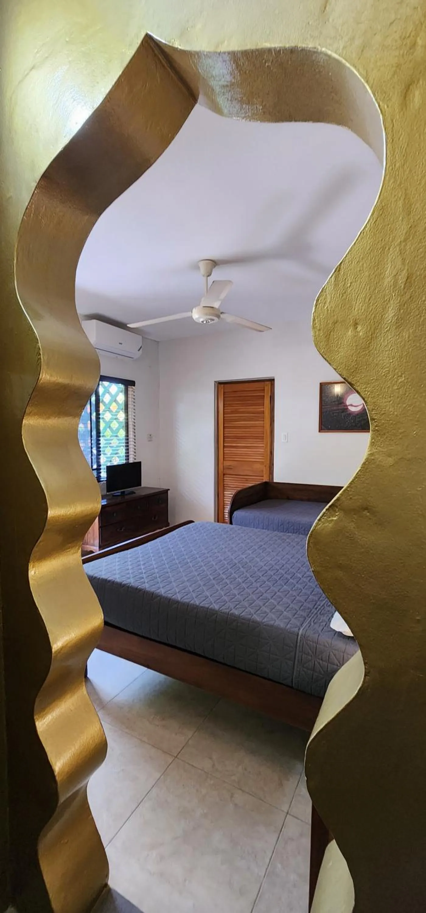 Photo of the whole room, Bed in Sunrise Club Hotel