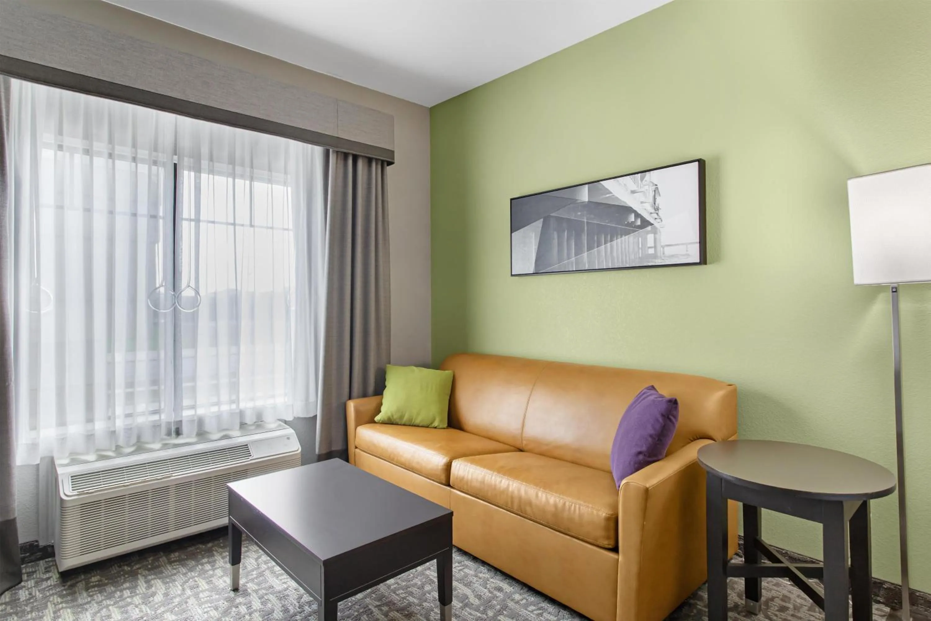 Bedroom in Best Western Plus Bay City Inn & Suites