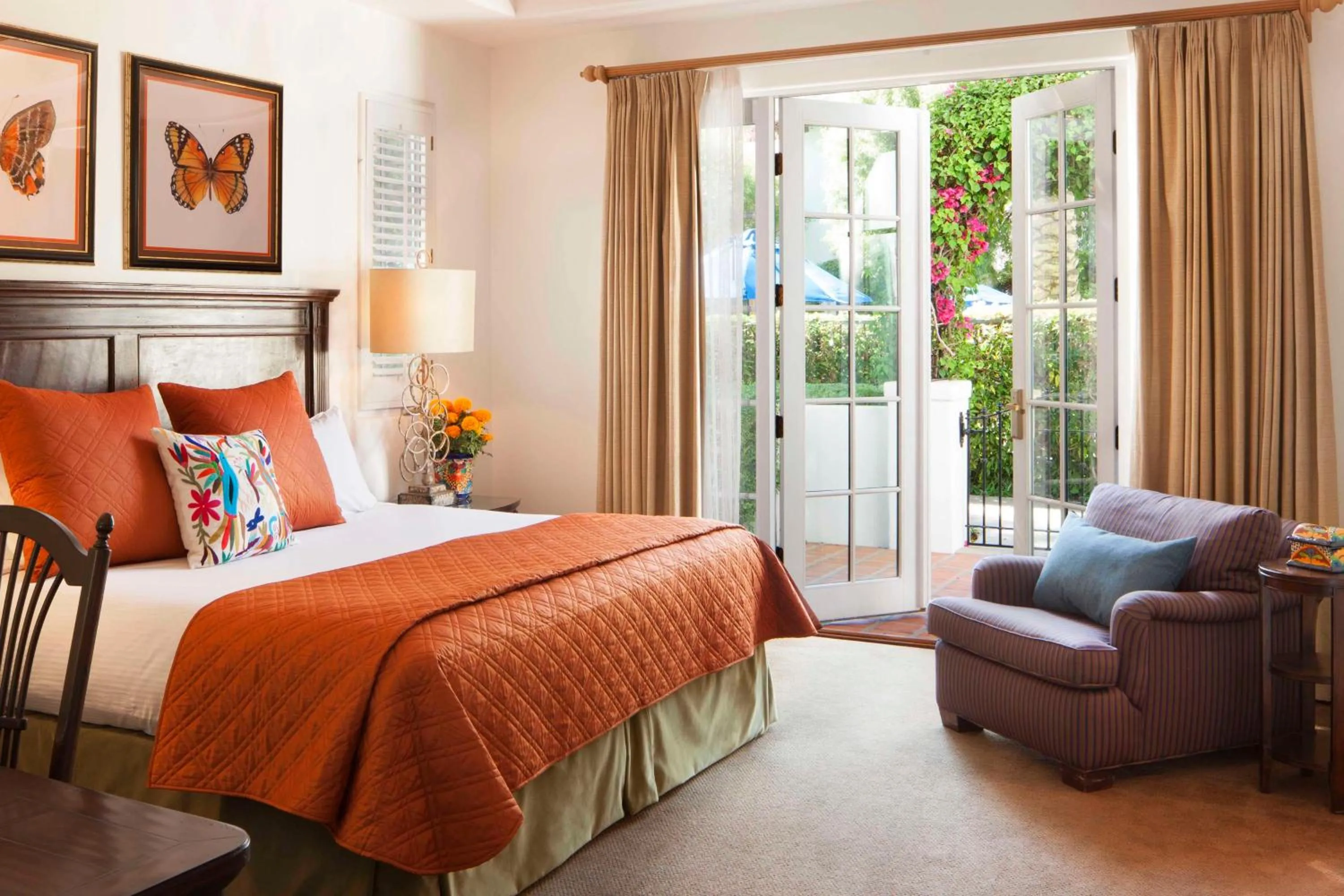 View (from property/room), Bed in La Quinta Resort & Club