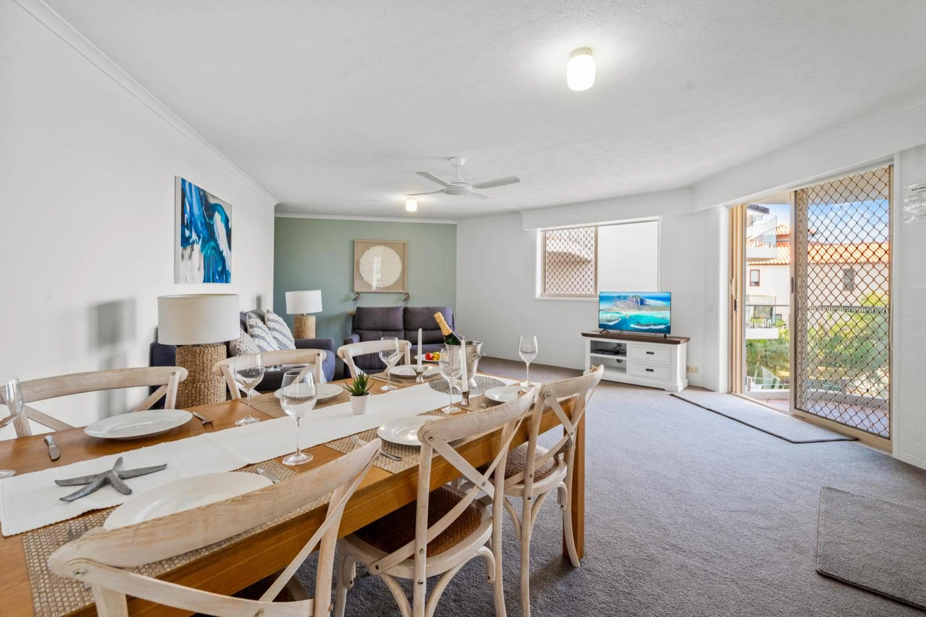 Sandcastles On Currumbin Beachfront, Gold Coast