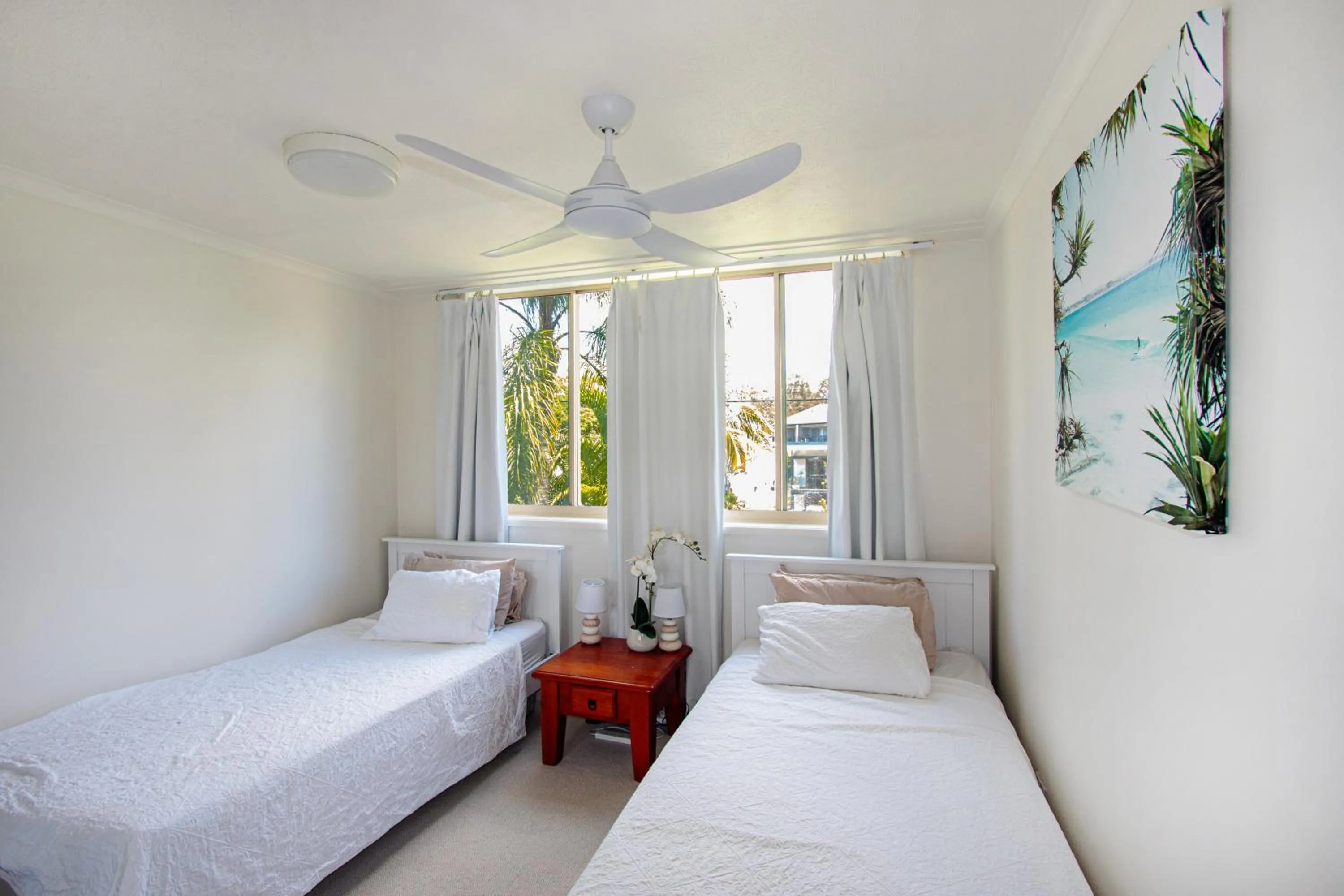 Bedroom, Bed in Sandcastles On Currumbin Beachfront, Gold Coast