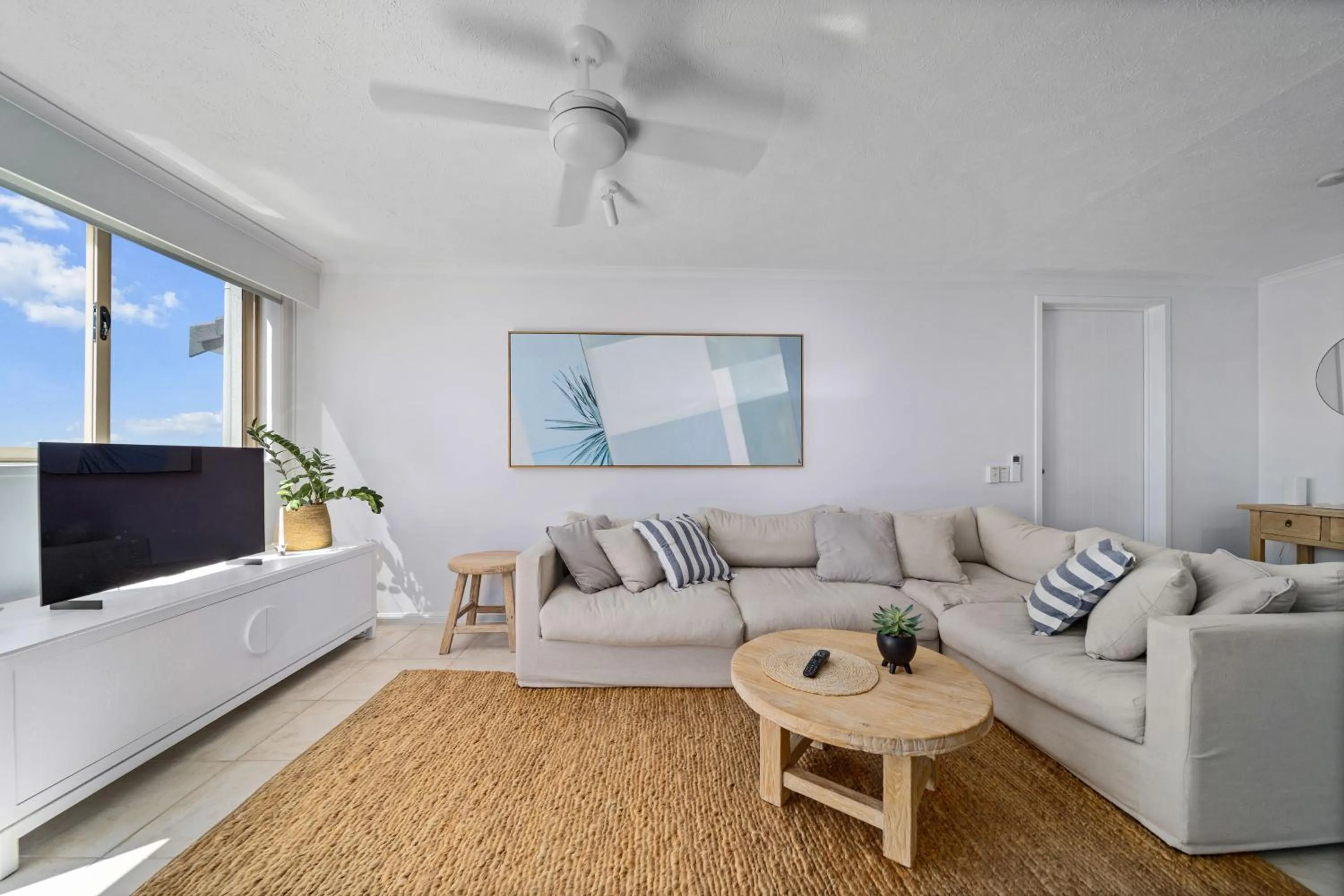 Sandcastles On Currumbin Beachfront, Gold Coast