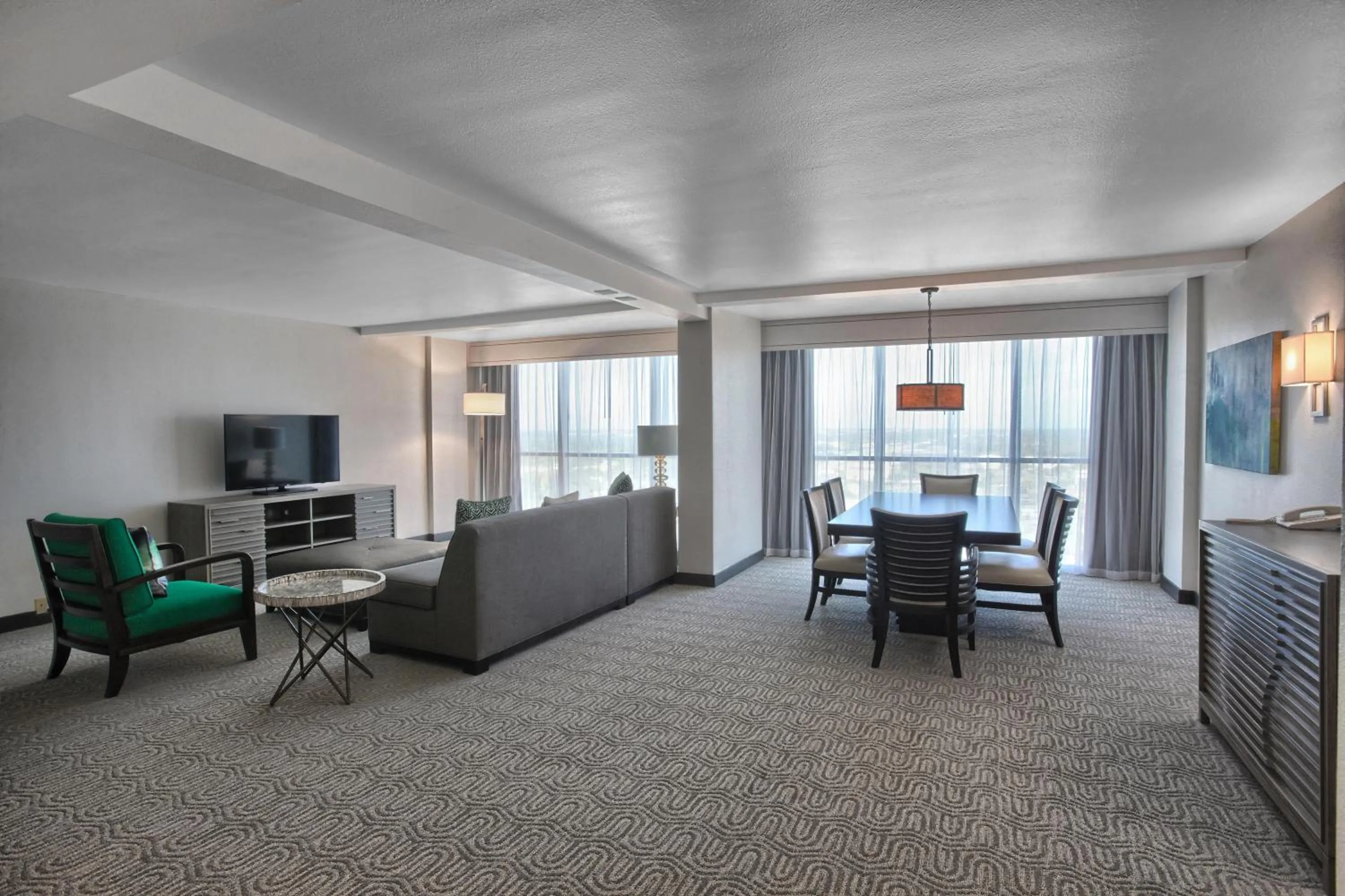 Living room in DoubleTree by Hilton at the Entrance to Universal Orlando