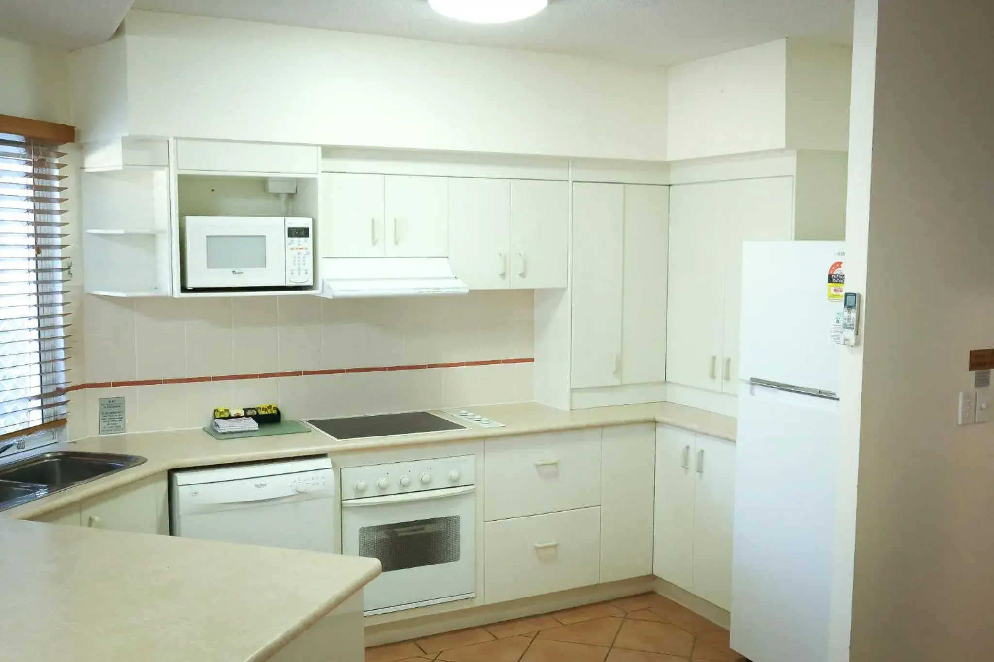 One Queen Ground Floor Apartment in White Crest Apartments One Queen Ground Floor Apartment in White Crest Apartments